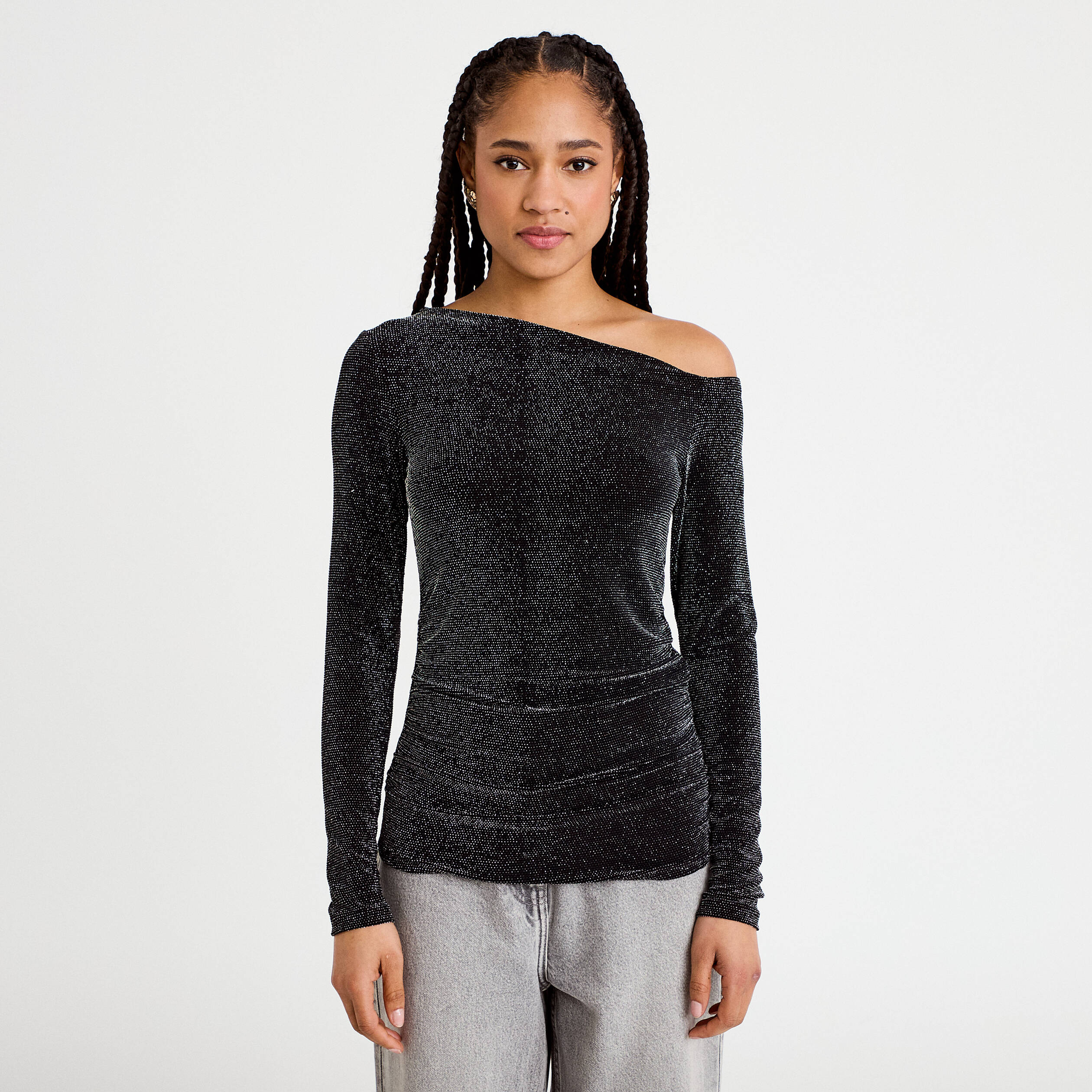 T-shirt asym&eacute;trique brillant noir femme