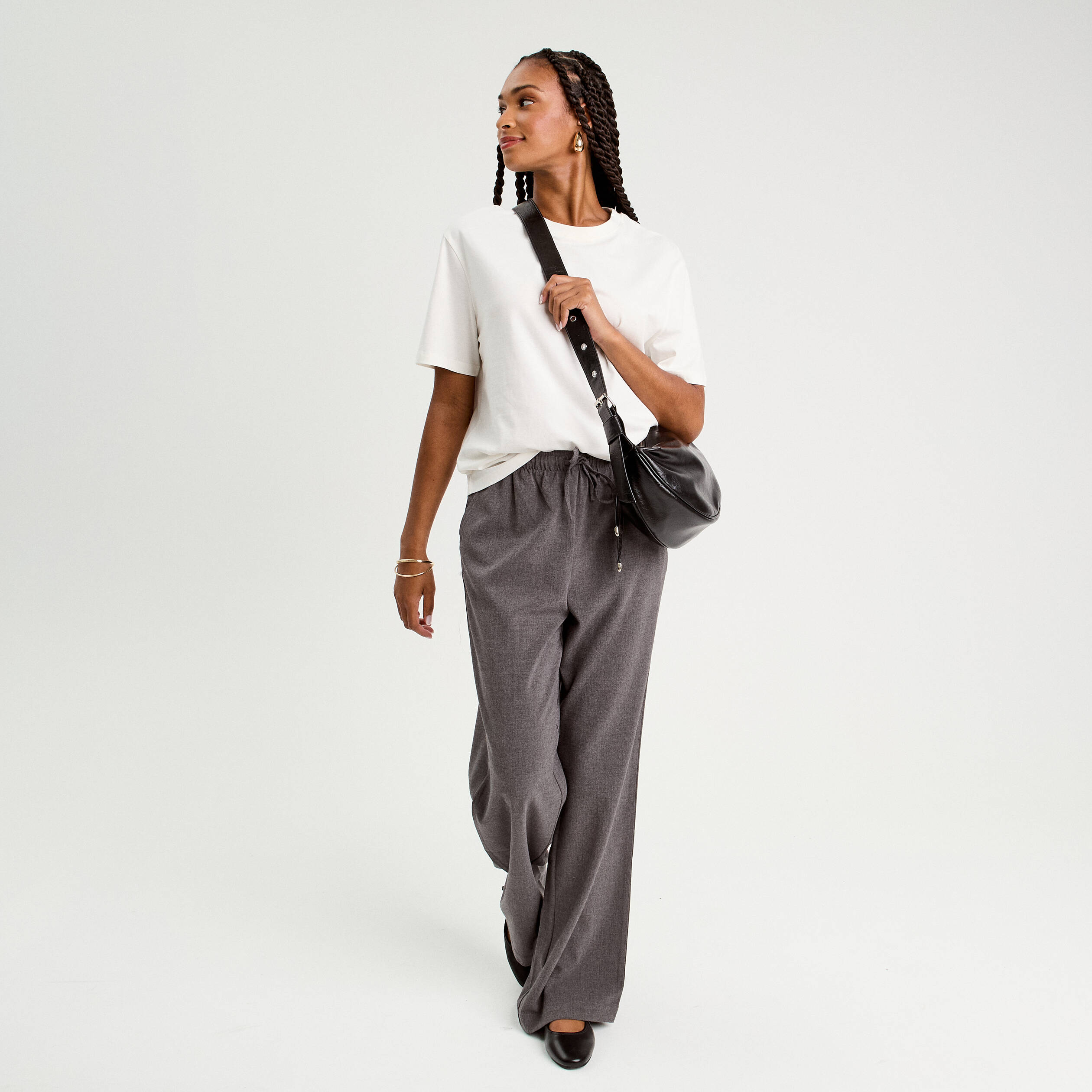 Pantalon large gris fonc&eacute; femme