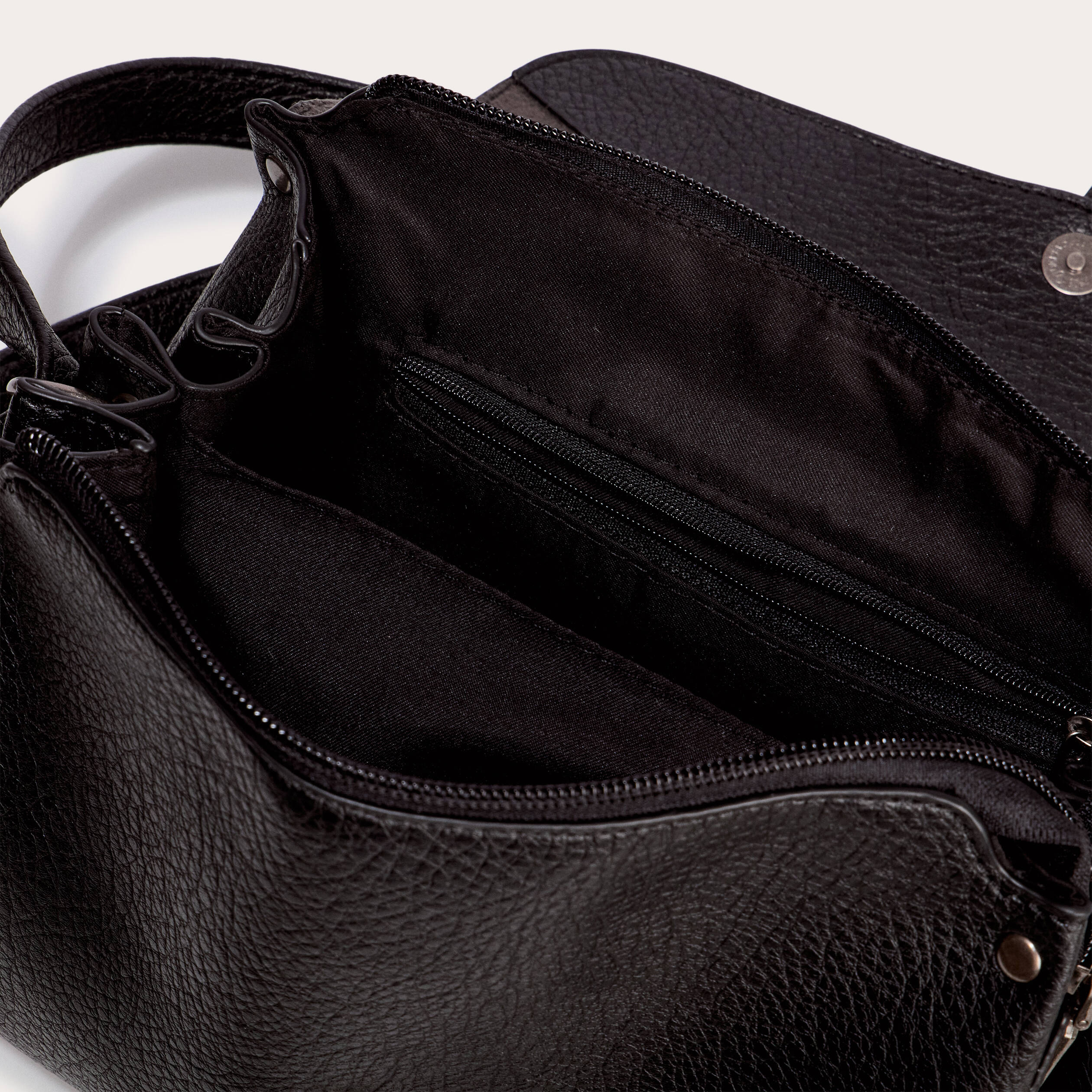 Sac A Main Cache Cachenull