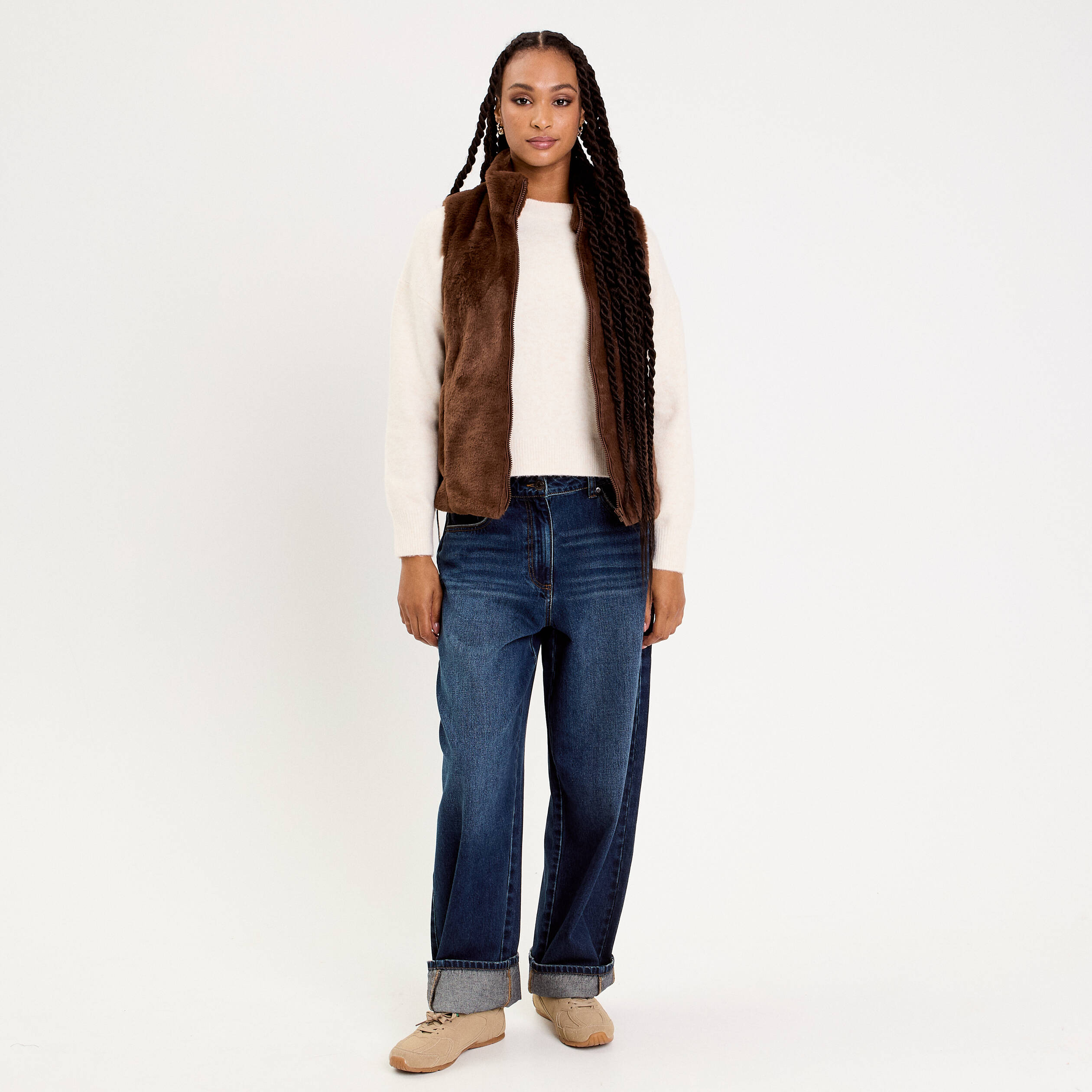 Veste courte ajust&eacute;e sans manches marron femme