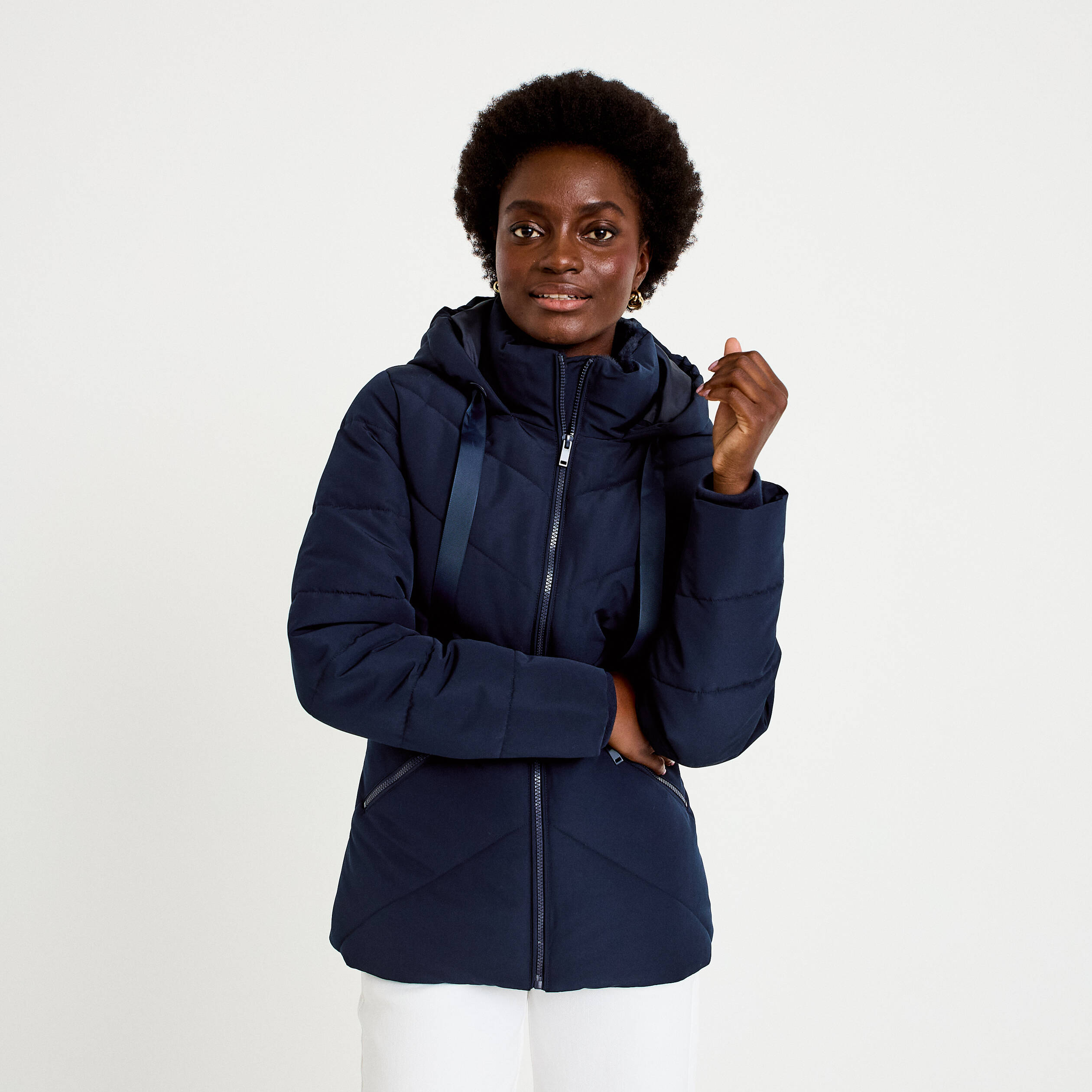 Doudoune cintr&eacute;e &agrave; capuche bleu marine femme