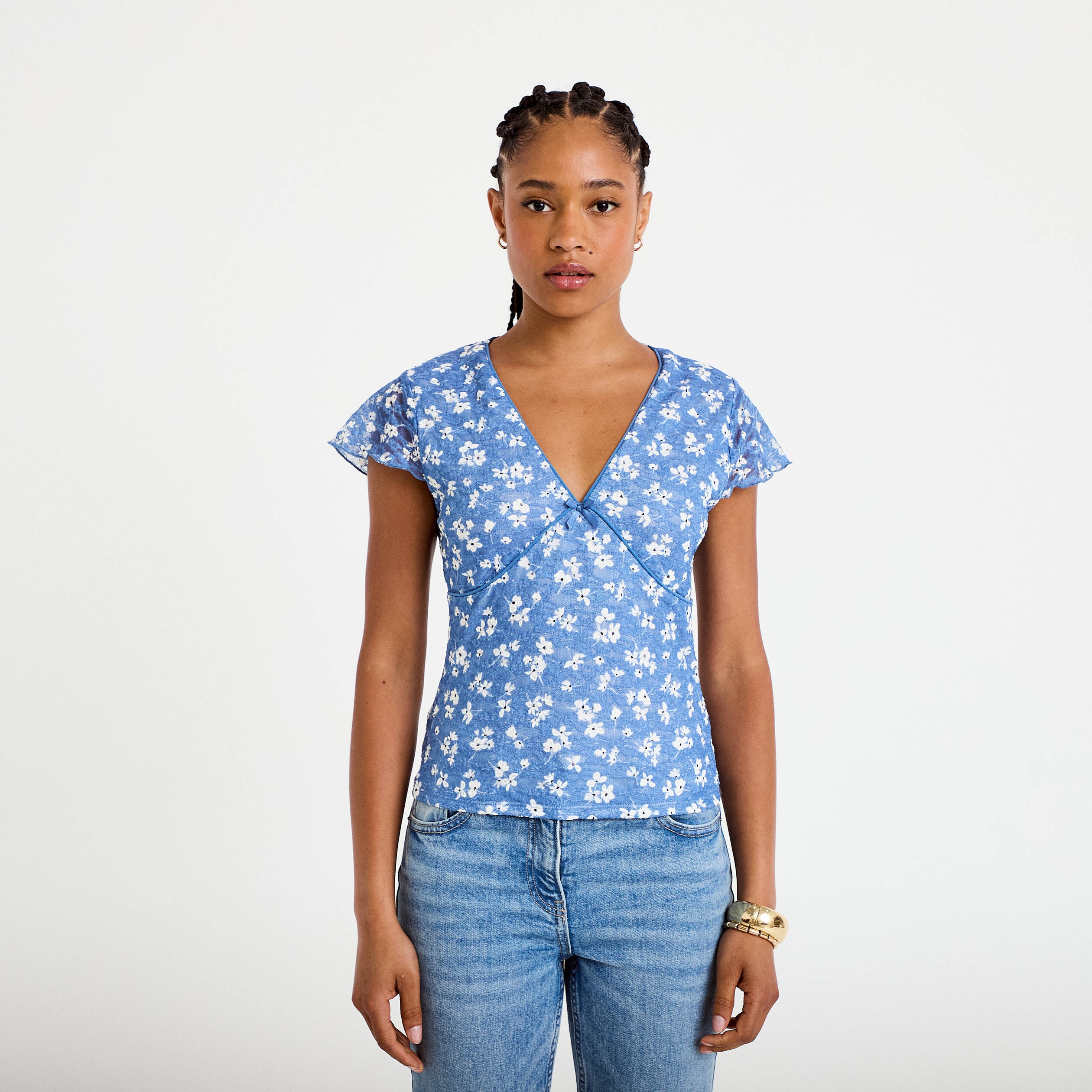 T-shirt ajust&eacute; court d&eacute;collet&eacute; dentelle bleu femme