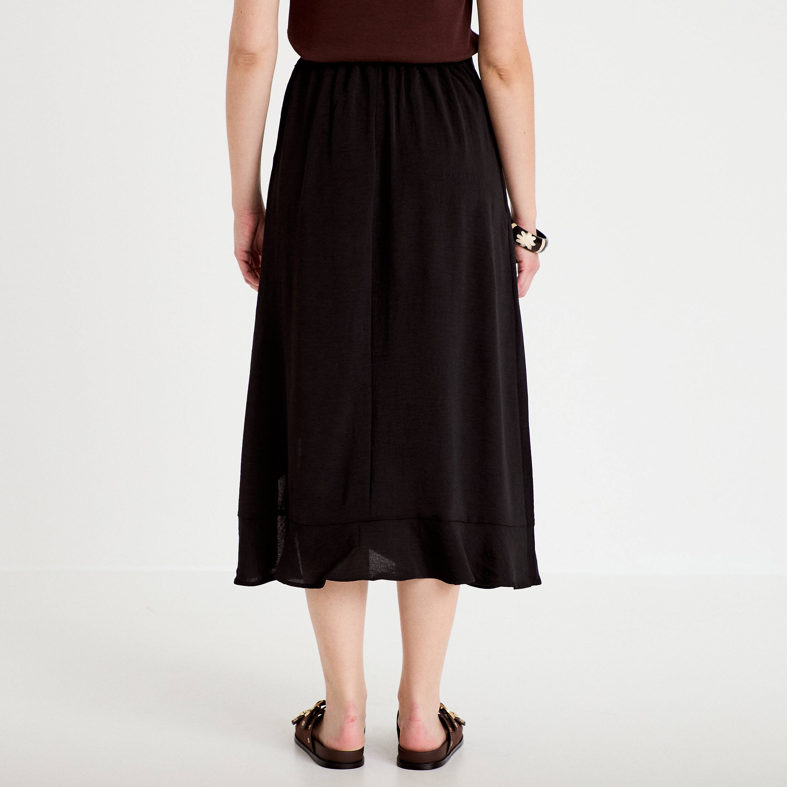 Jupe &eacute;vas&eacute;e longueur 3/4 avec bijou noir femme