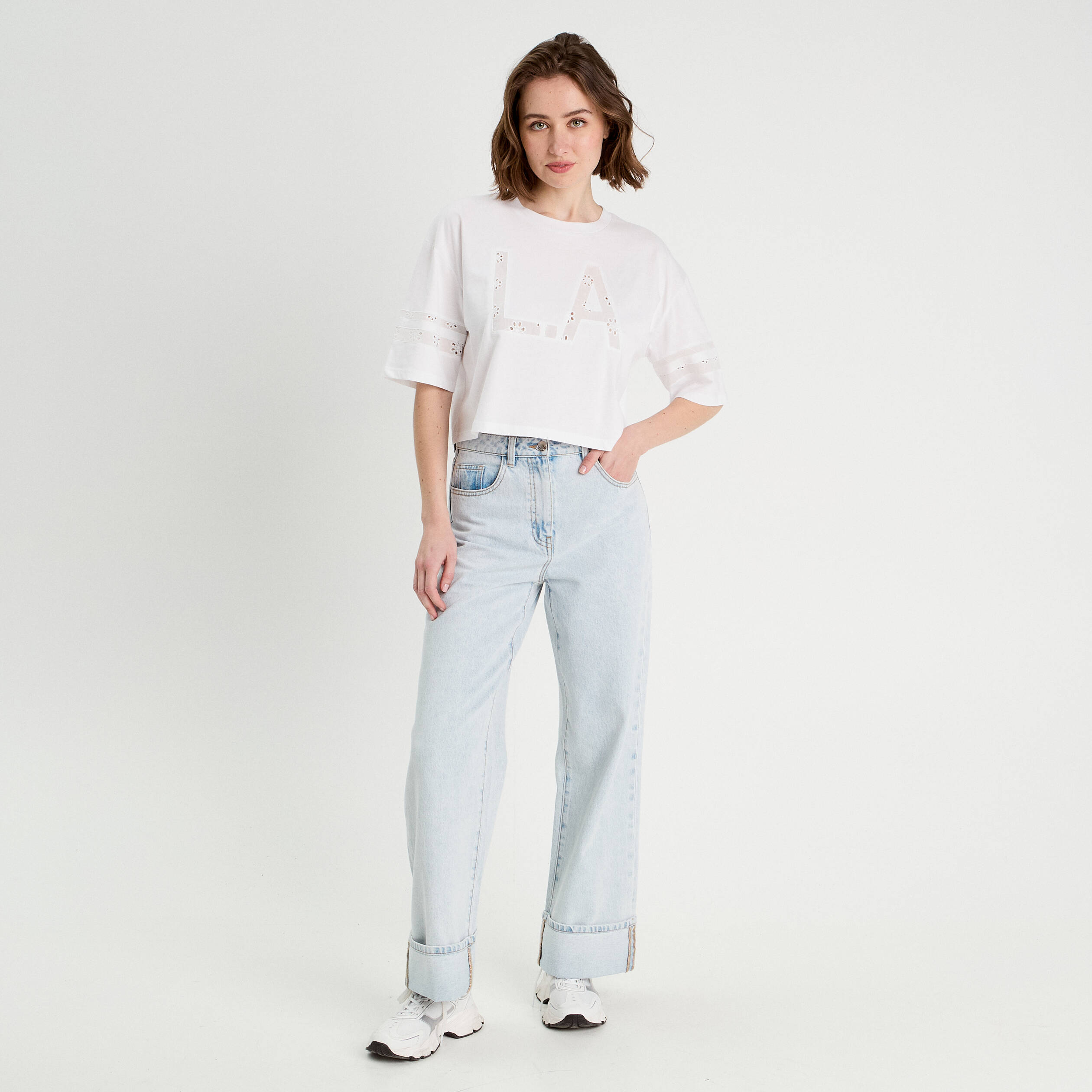 T-shirt cropped brod&eacute; blanc femme