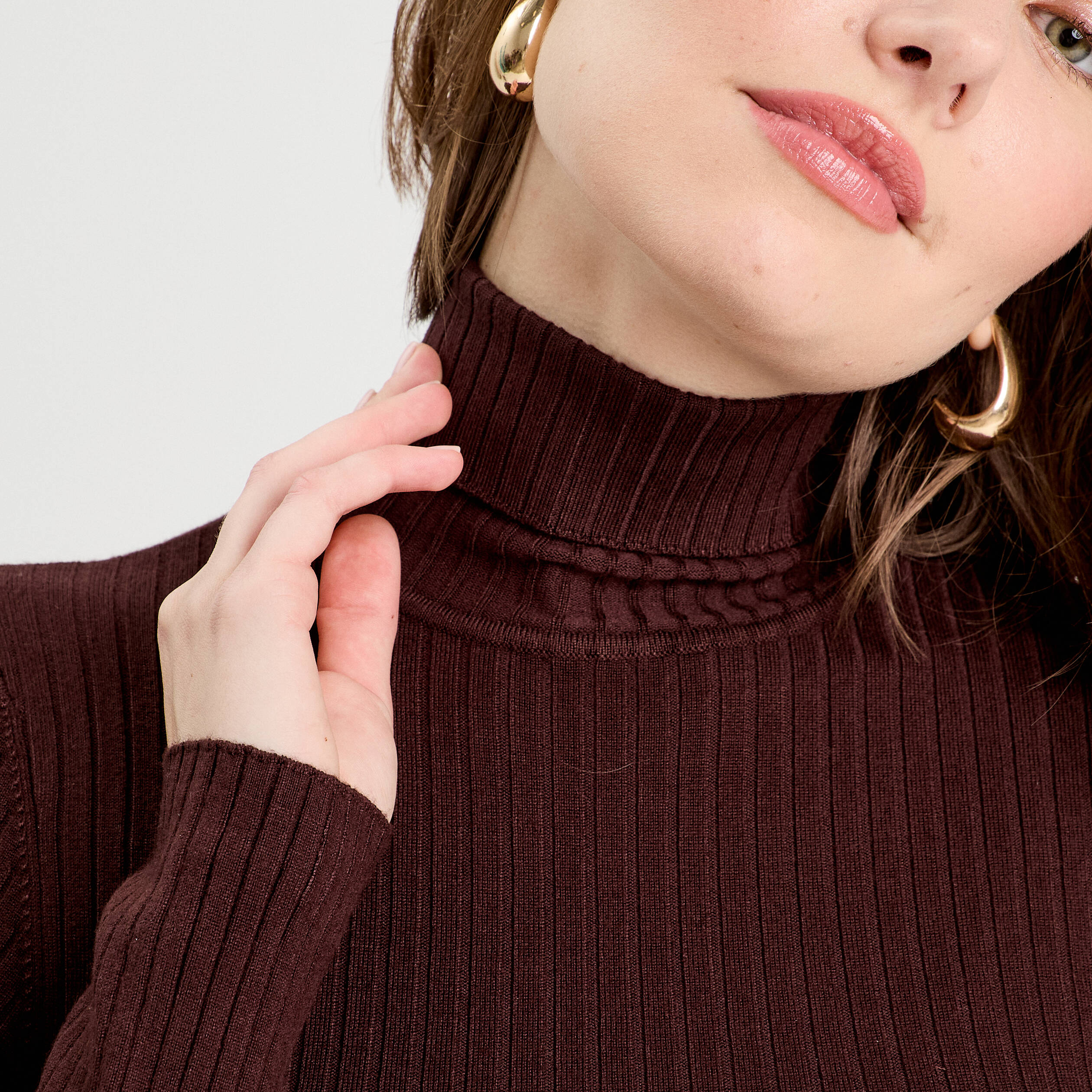 Pull c&ocirc;tel&eacute; col roul&eacute; marron fonc&eacute; femme