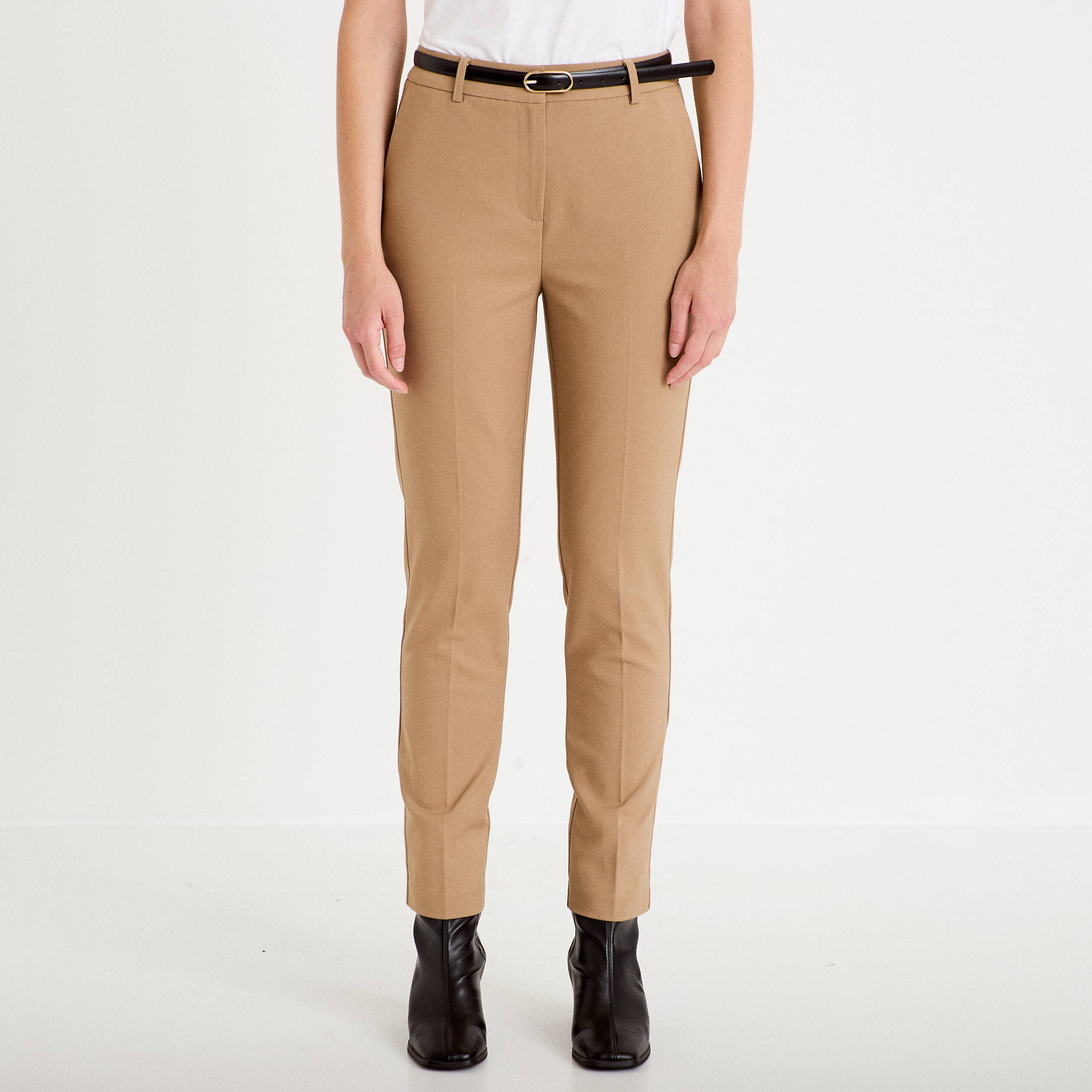 Pantalon cigarette ceintur&eacute; beige femme