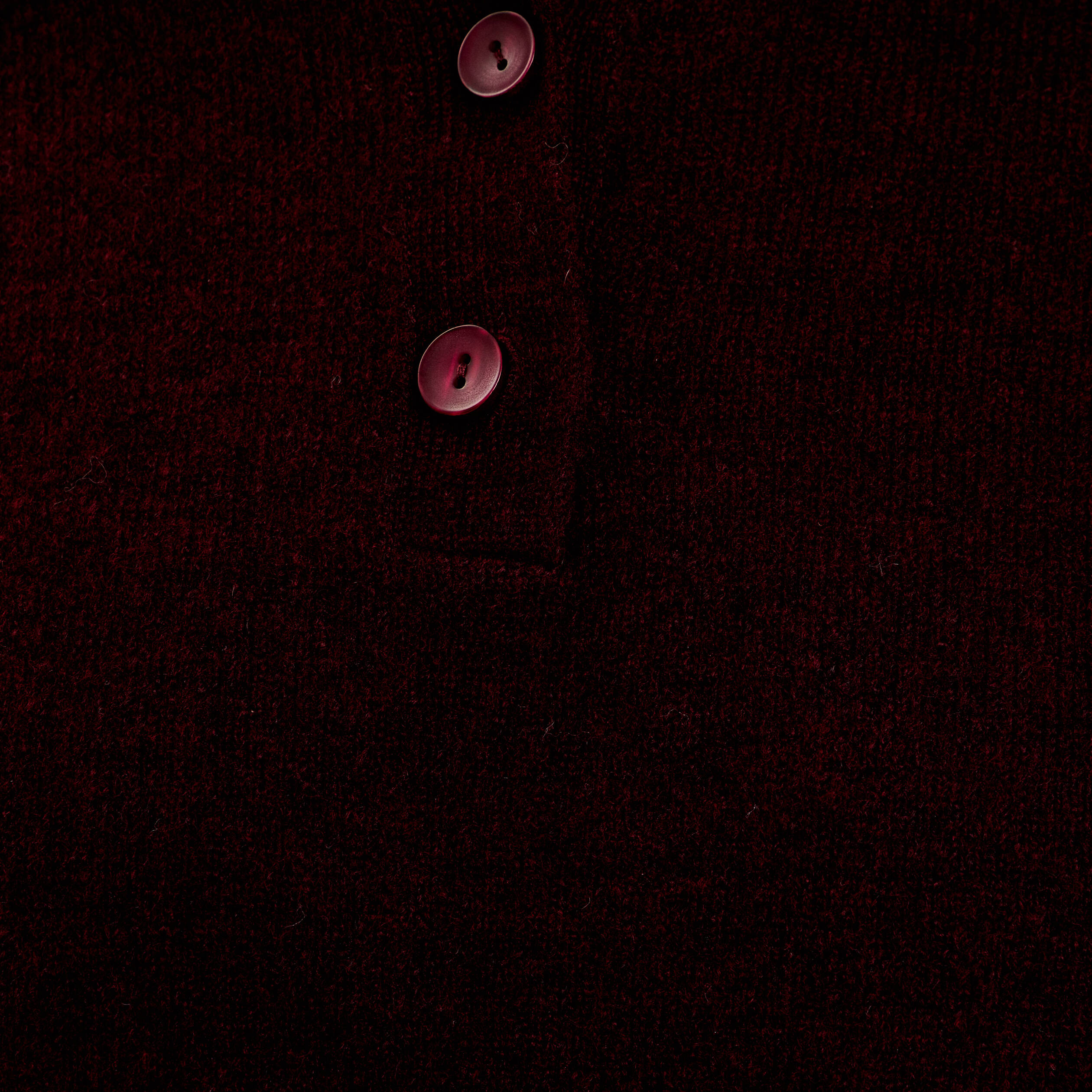 Polo manches longues col chemise violet fonc&eacute; femme