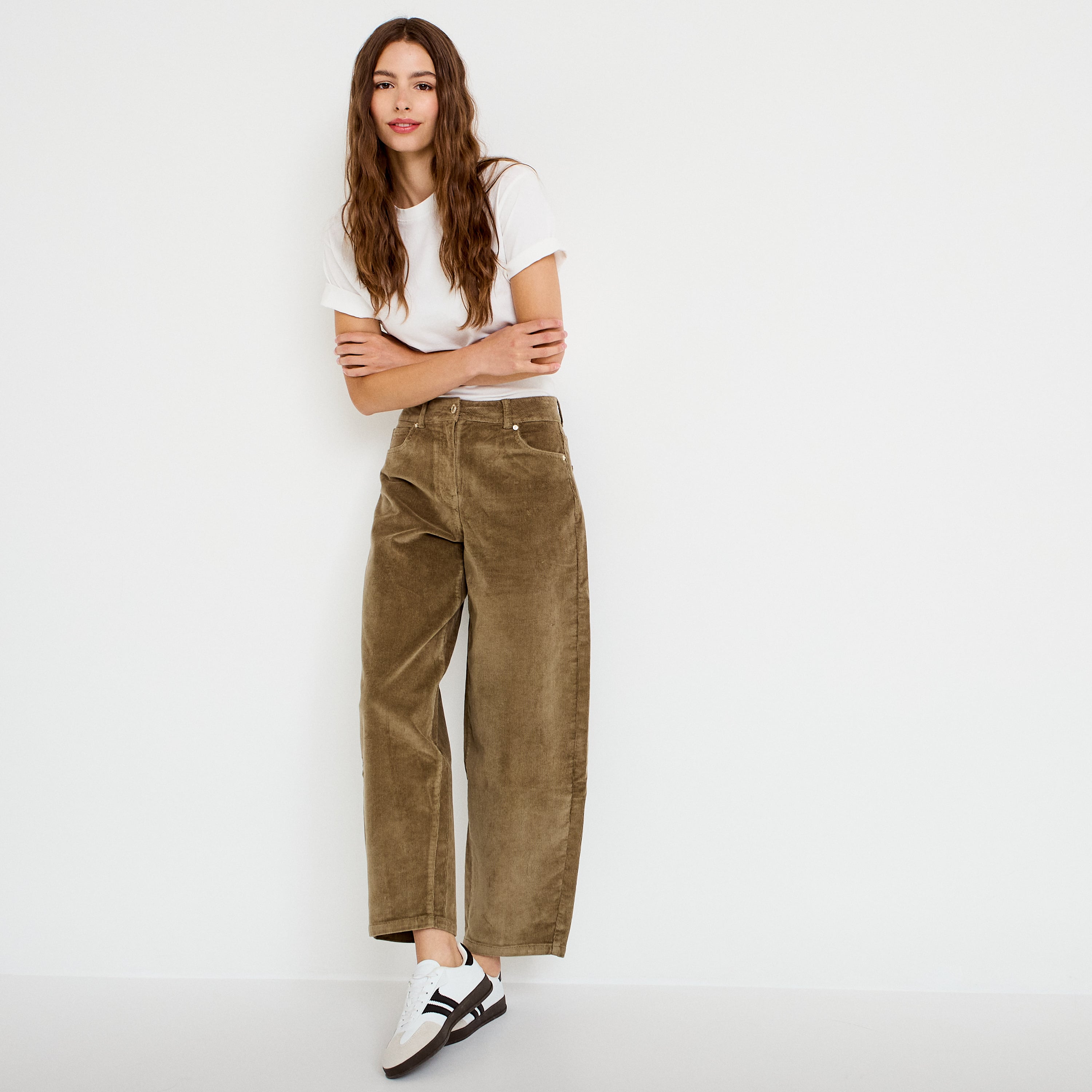 Pantalon bootcut en velours vert kaki femme