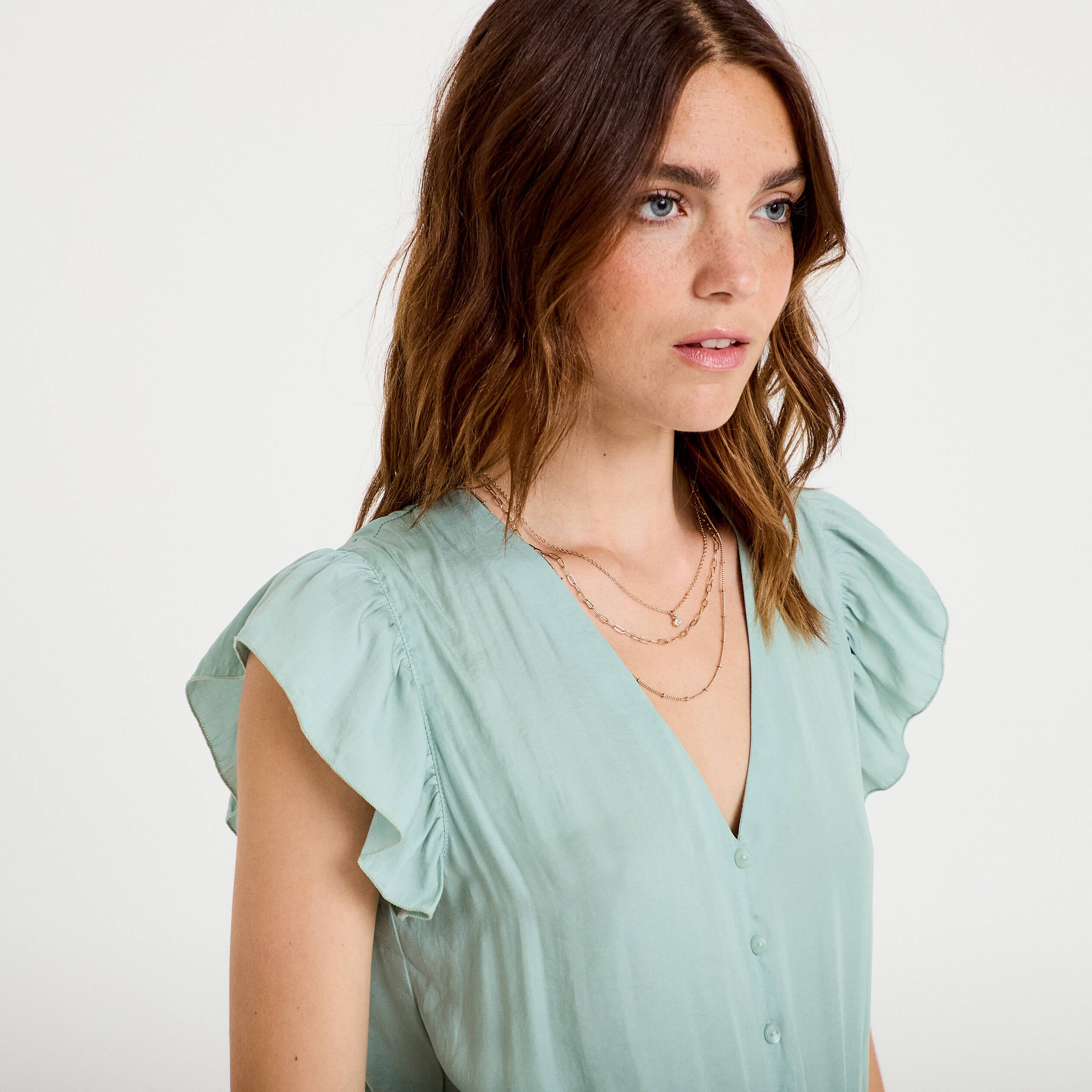 Blouse cintr&eacute;e col v manches courtes vert pastel femme
