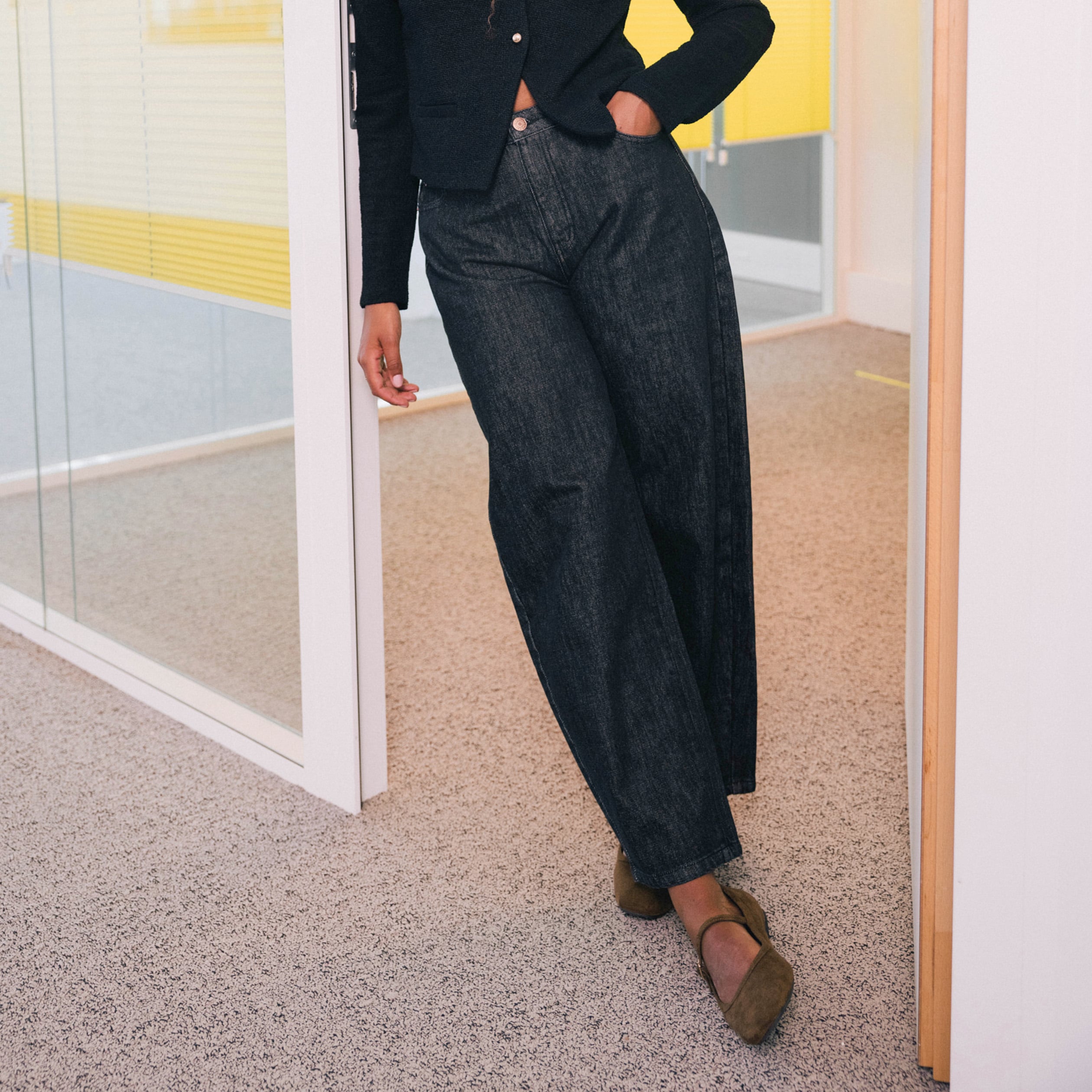 Jean barrel cropped taille standard denim noir femme