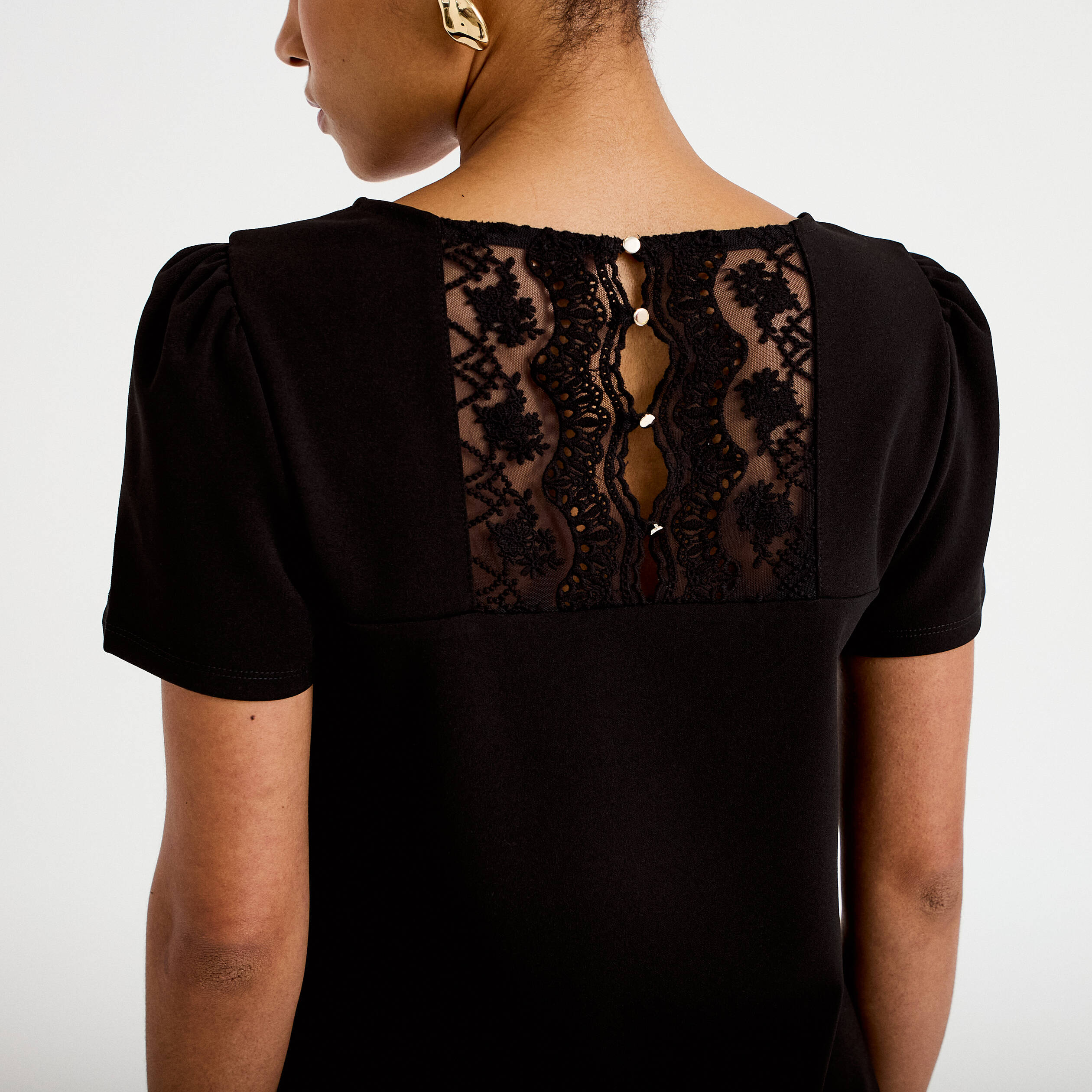 Robe droite courte en maille col rond noir femme