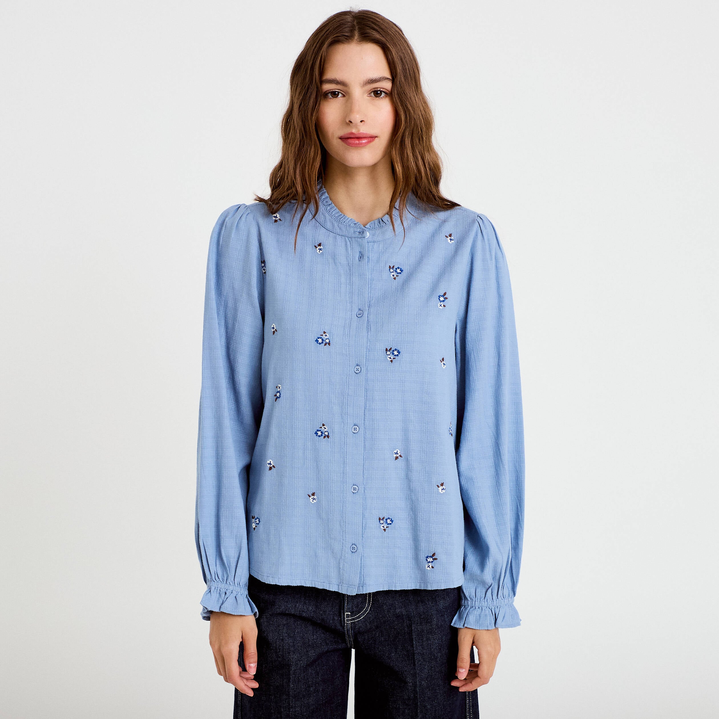 Blouse droite courte broderie bleu femme