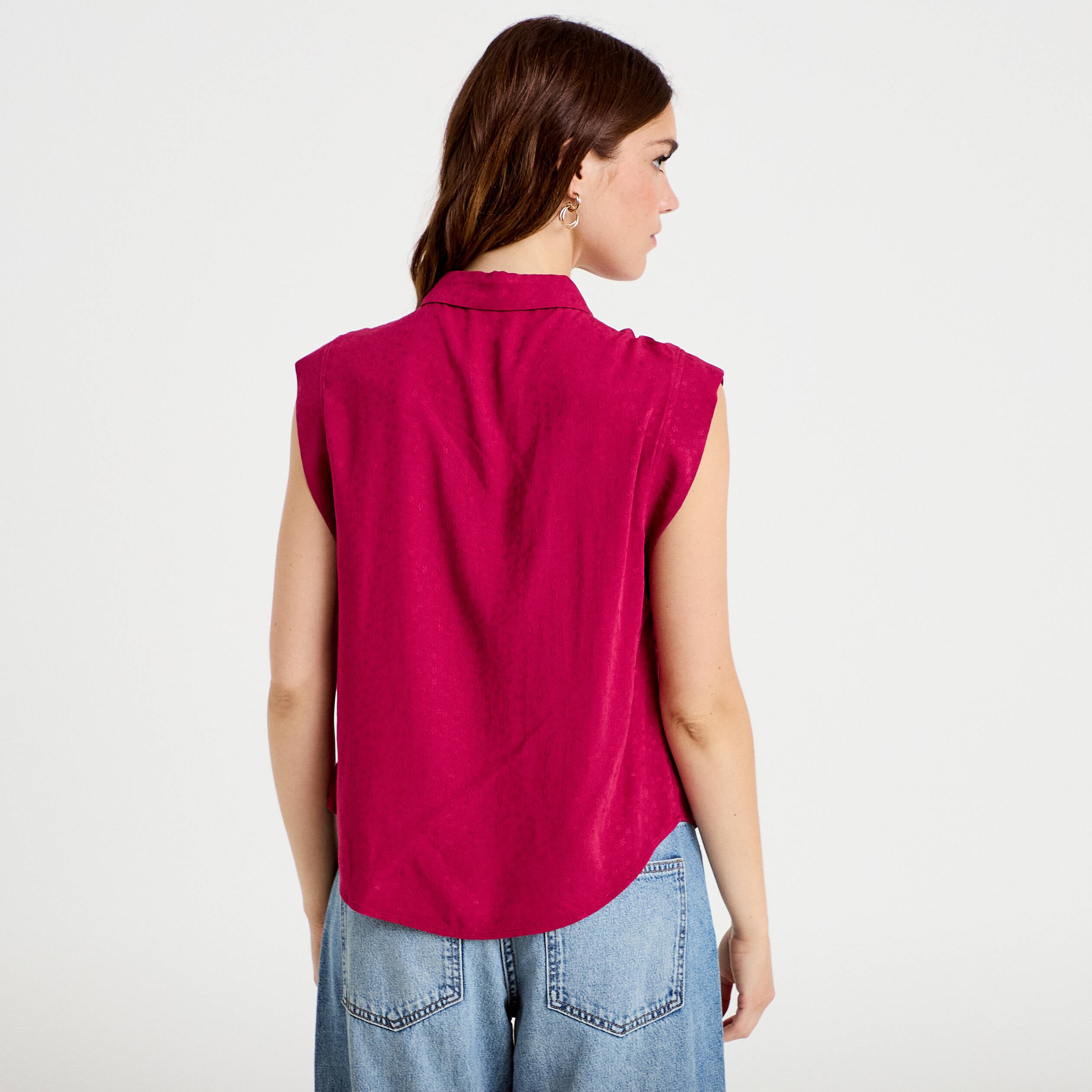 Chemise sans manches col am&eacute;ricain rouge femme