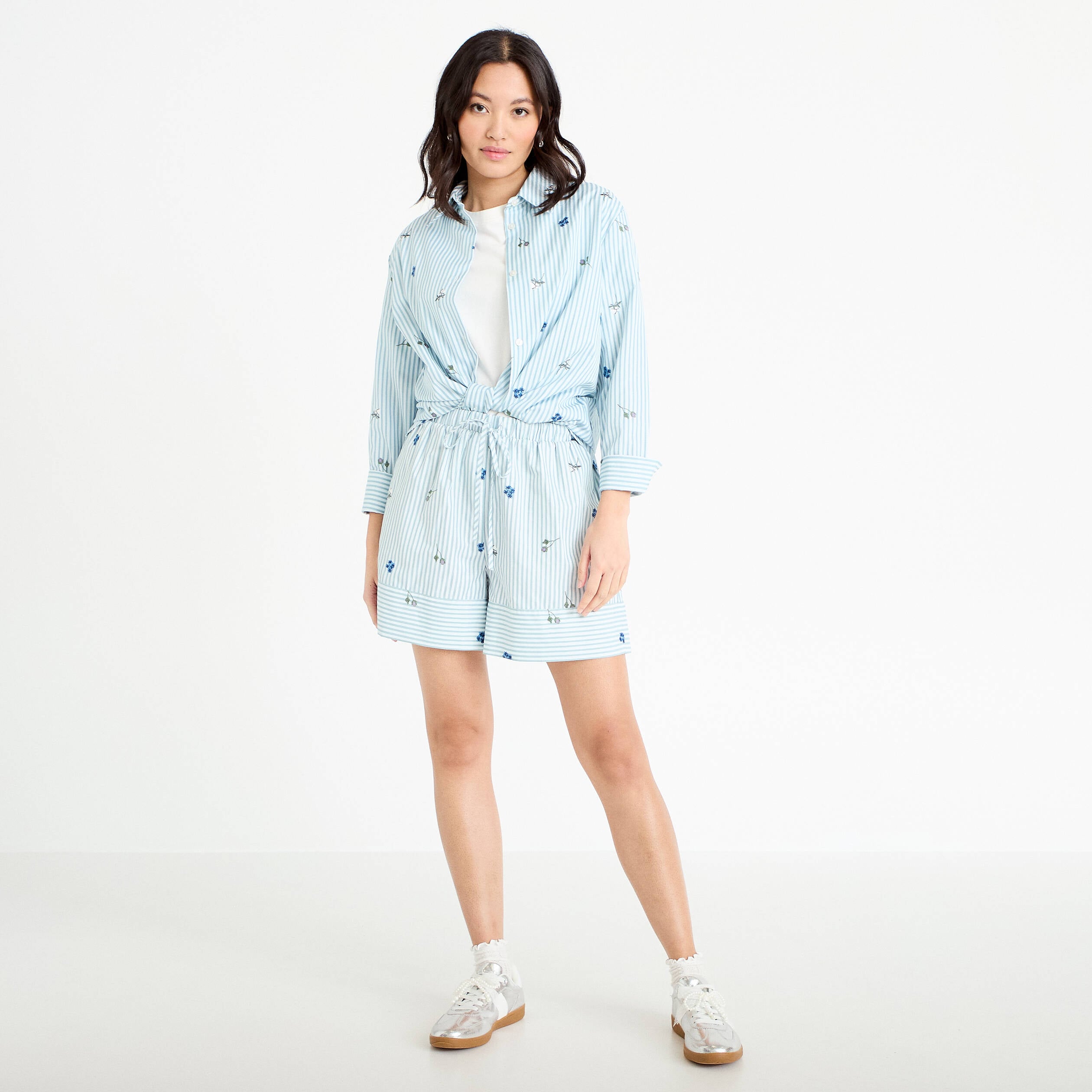 Short flare brod&eacute; Bridgerton bleu clair femme