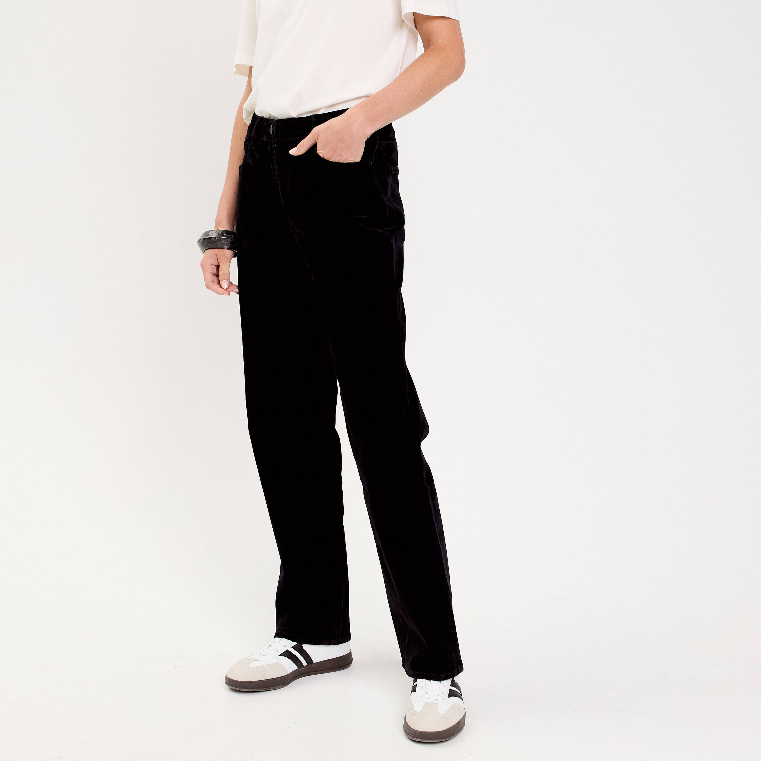 Pantalon droit en velours noir femme
