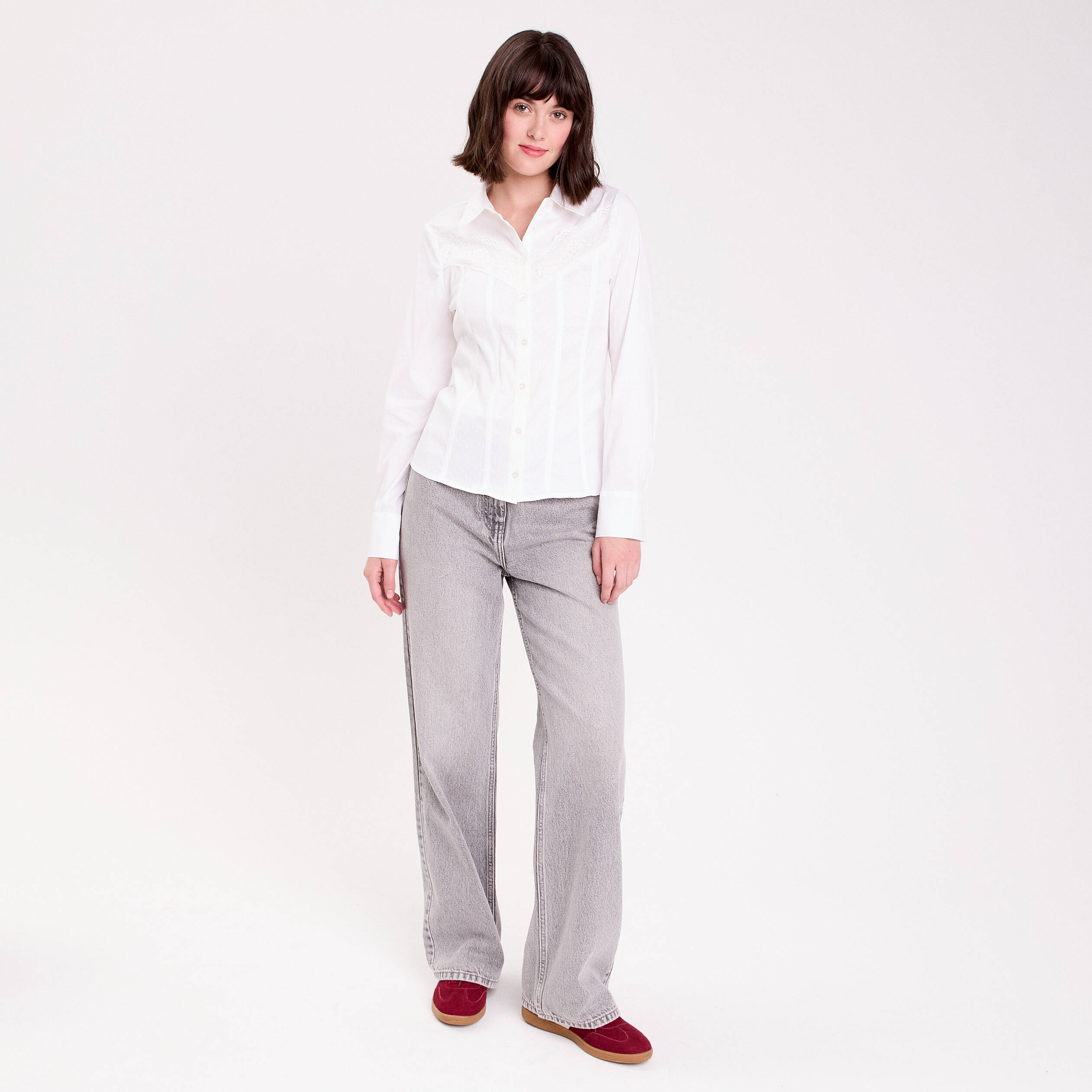 Chemise cintr&eacute;e mi-longue blanc femme