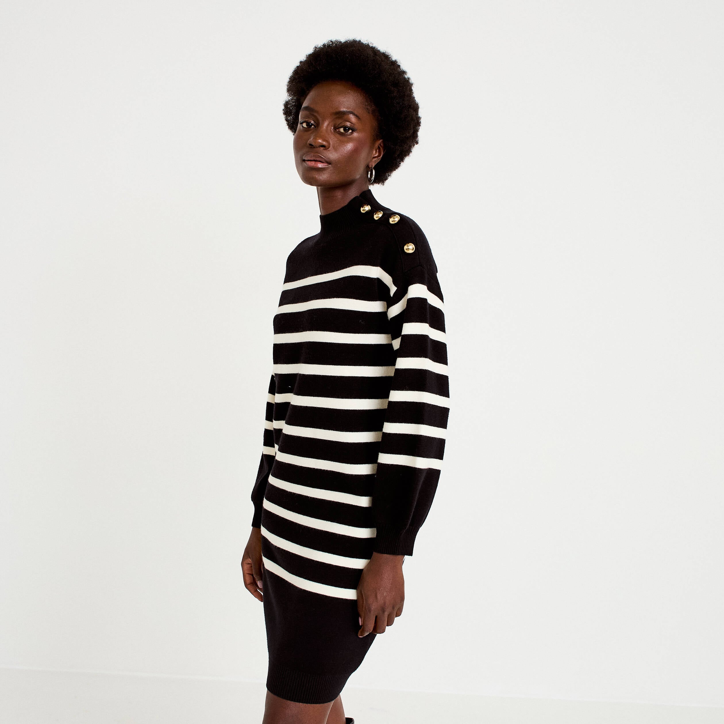 Robe pull droite manches longues noir femme