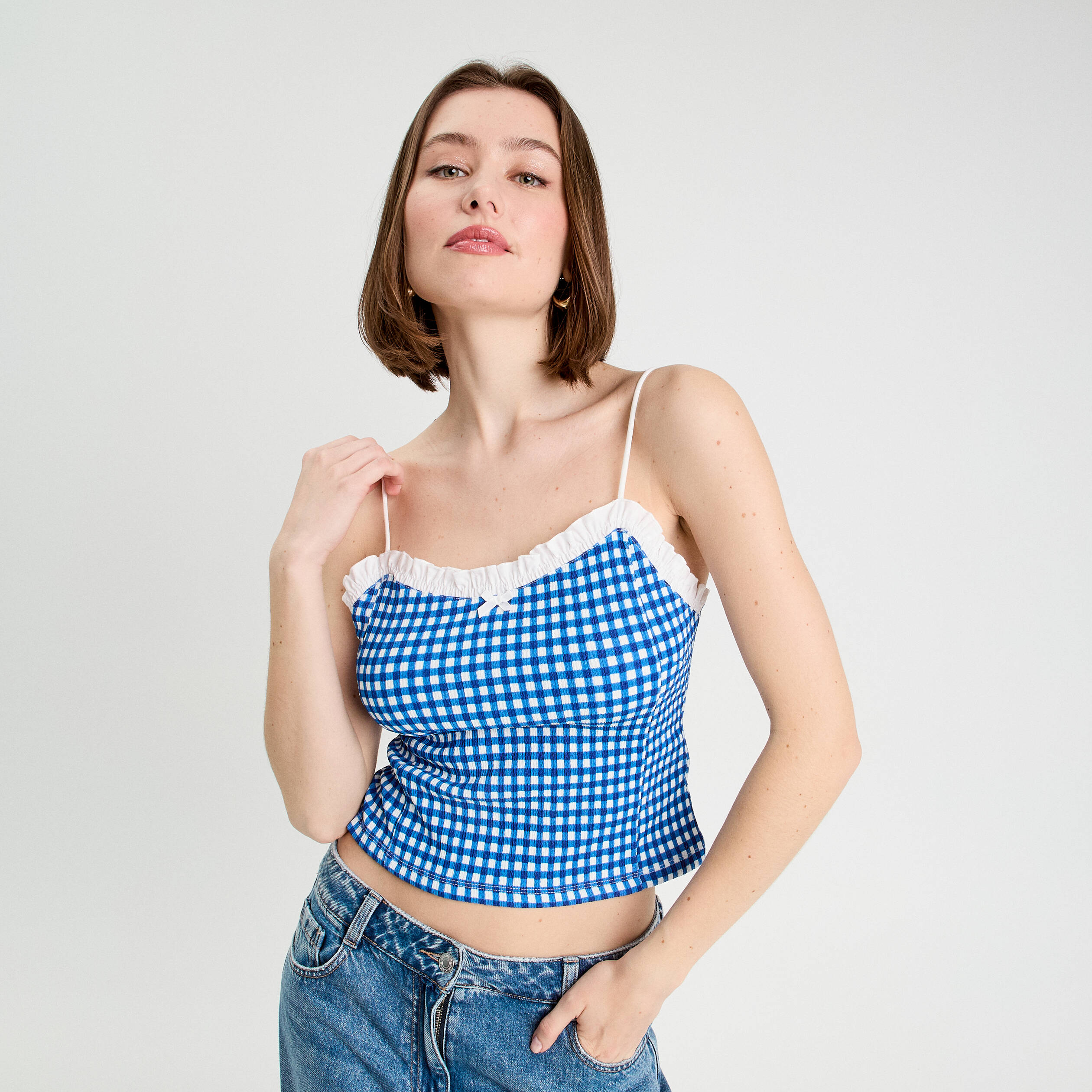 D&eacute;bardeur cropped bretelles bleu electrique femme