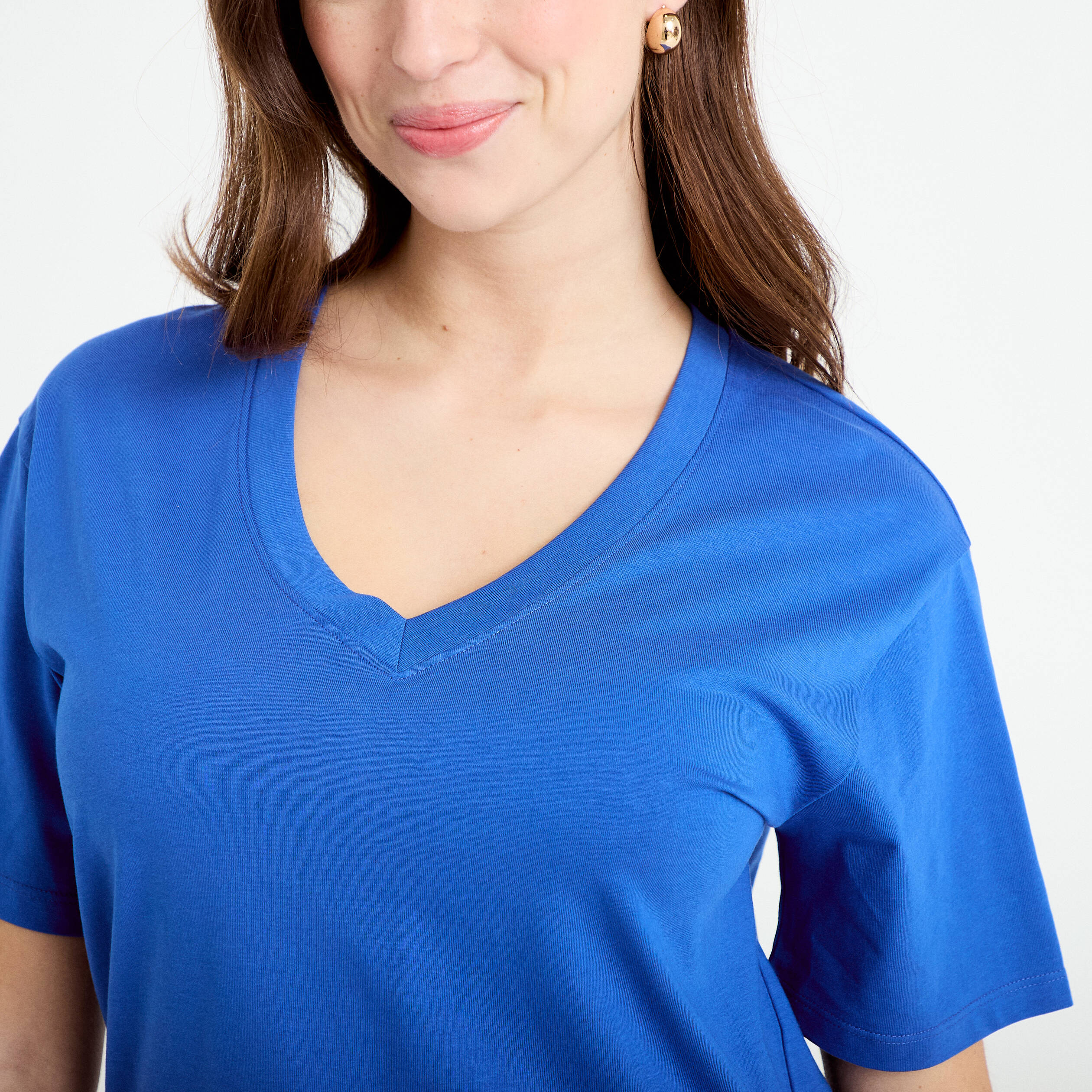 T-shirt col v manches courtes bleu electrique femme