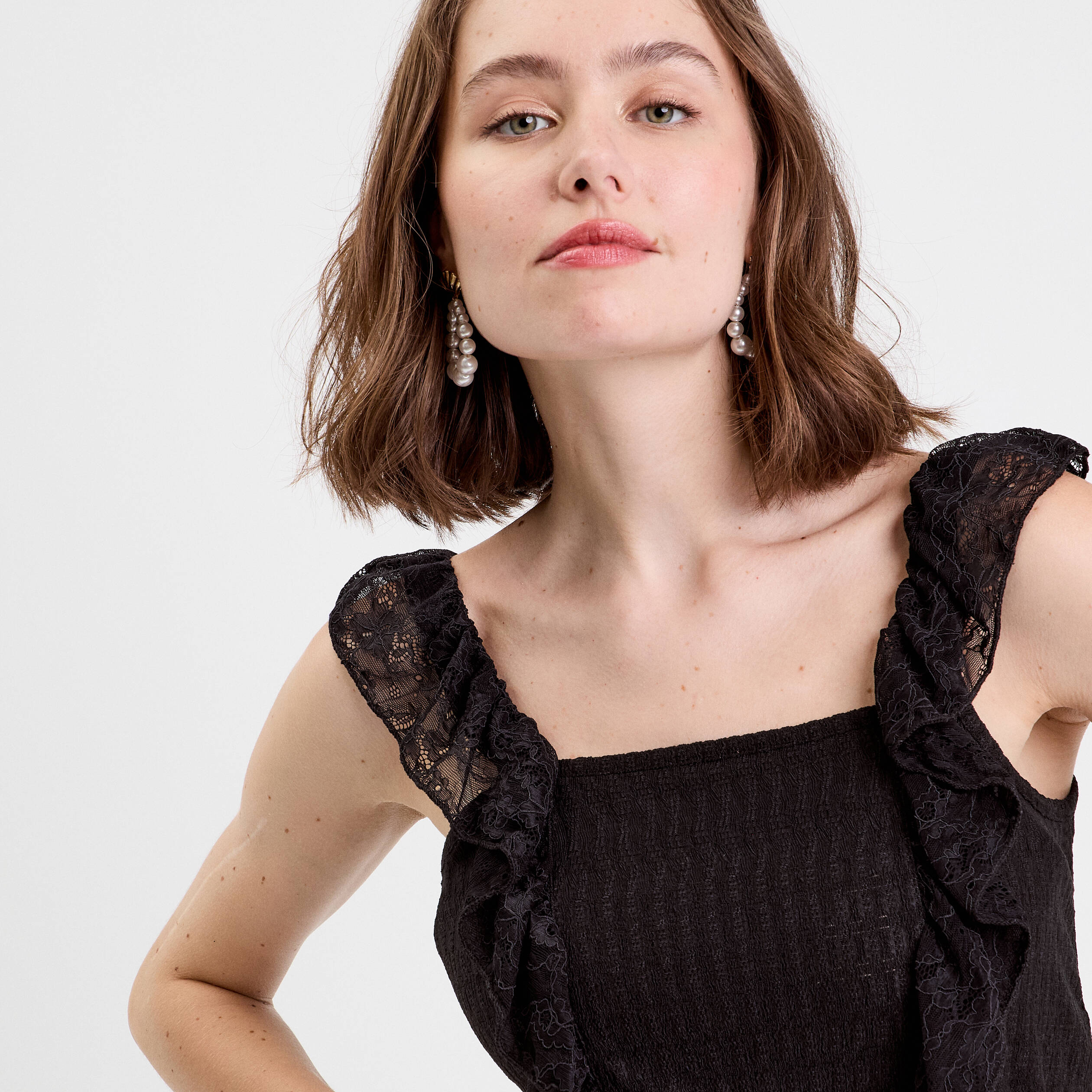 Top sans manches dentelle bas resserr&eacute; noir femme