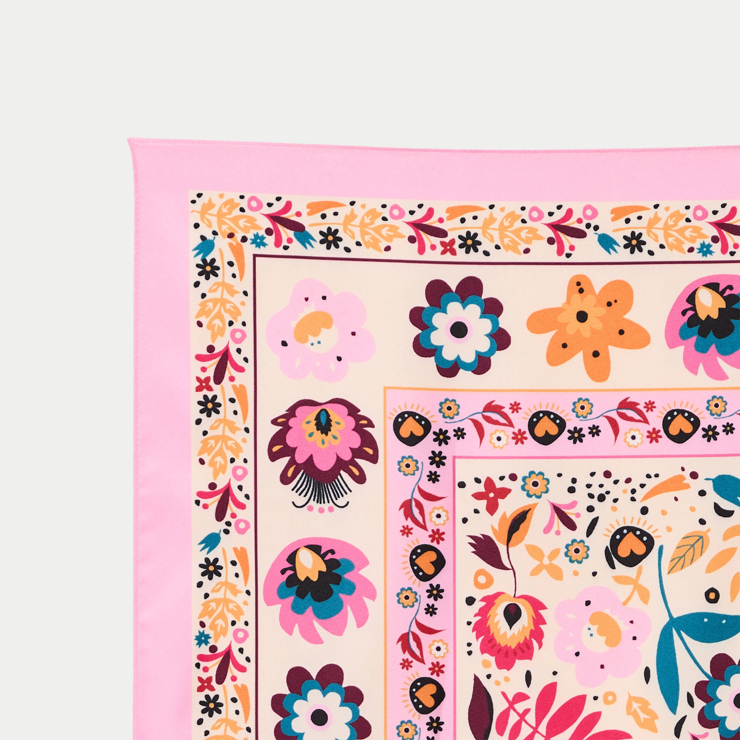 Foulard satin&eacute; soyeux rose clair femme