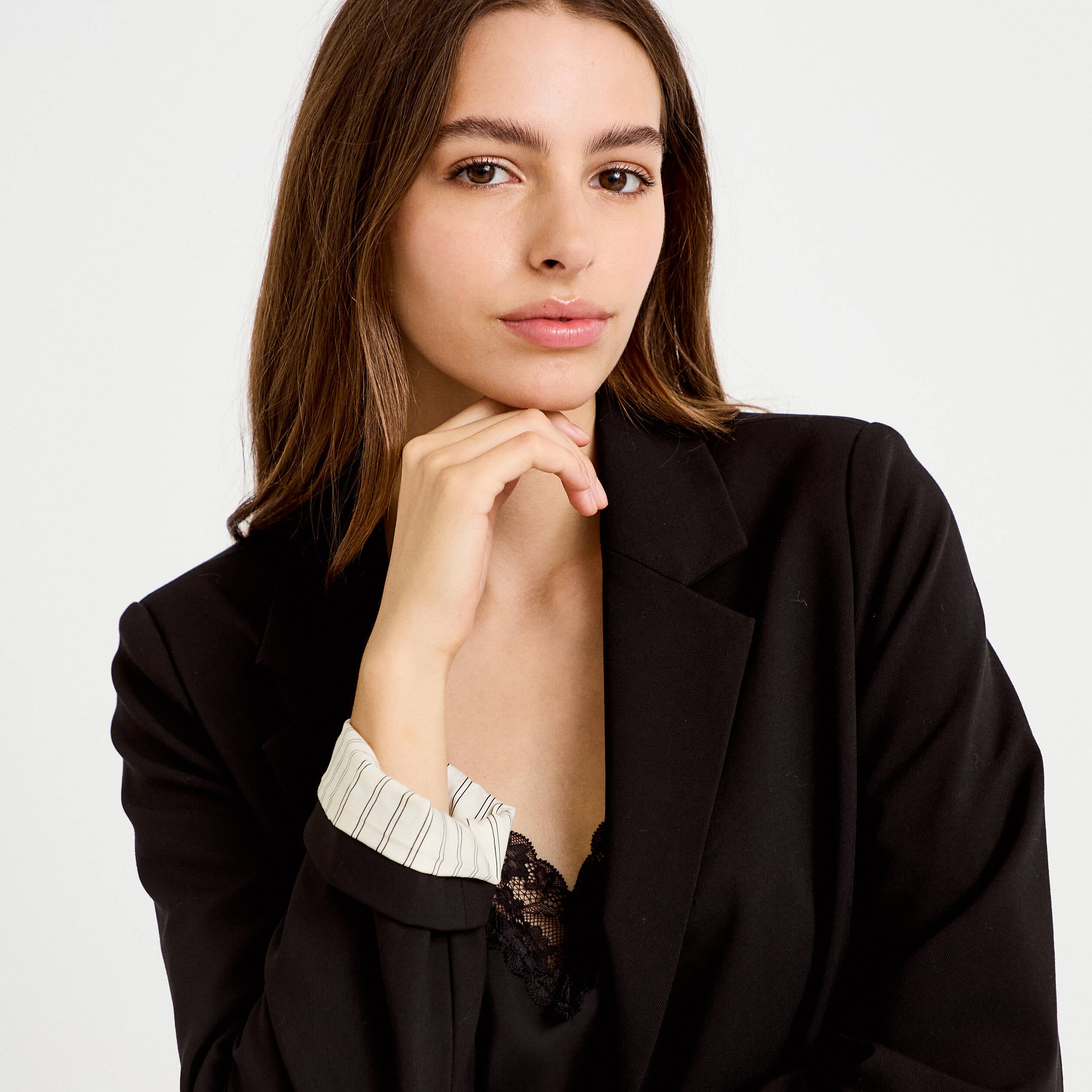 Blazer ajust&eacute; manches longues noir femme