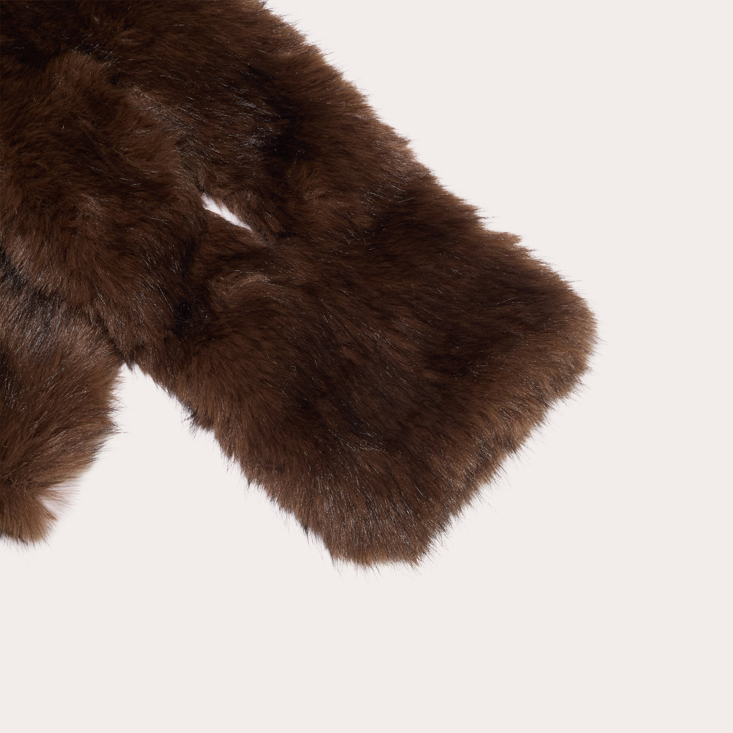 &Eacute;charpe en fausse fourrure marron fonc&eacute; femme