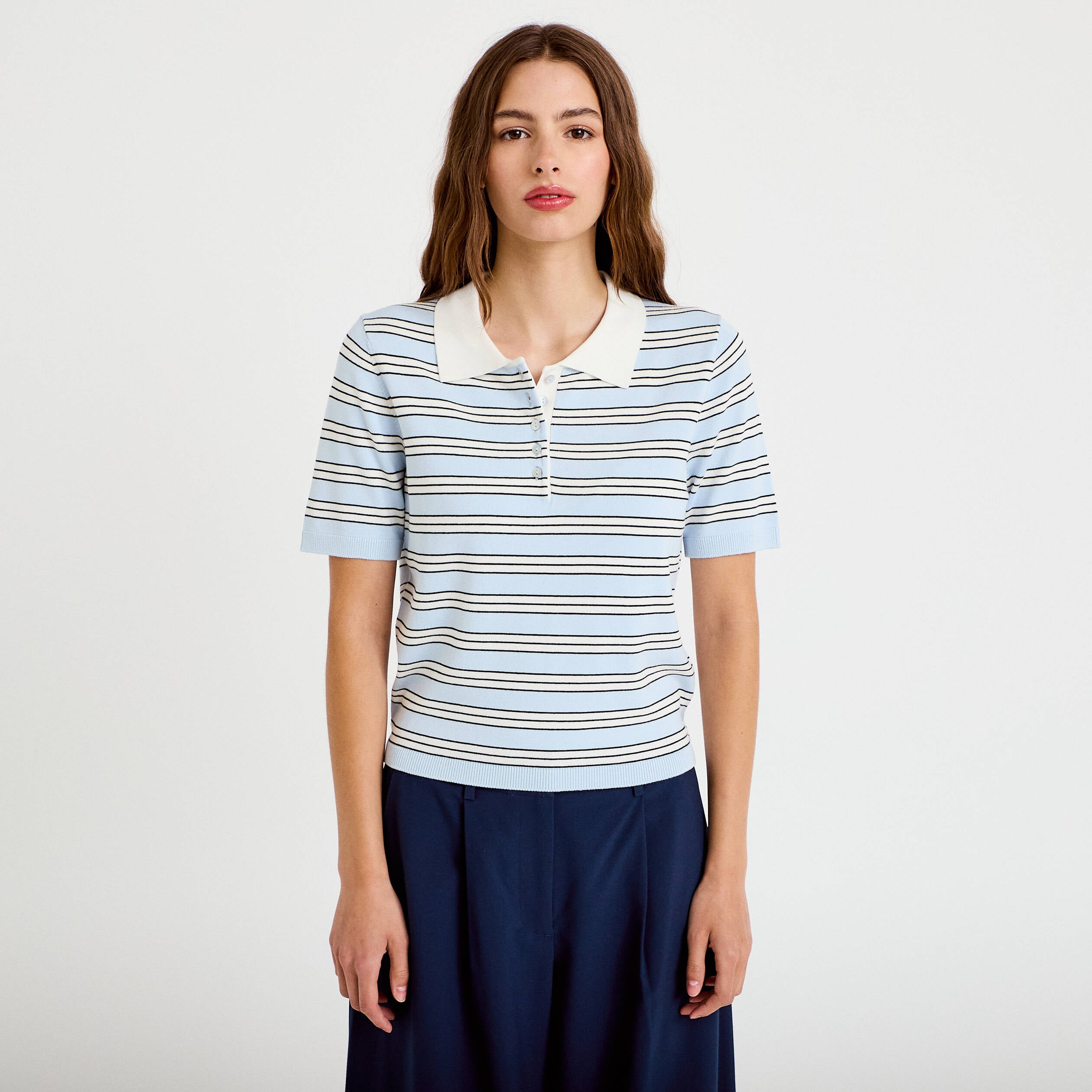 Polo manches courtes col chemise bleu femme