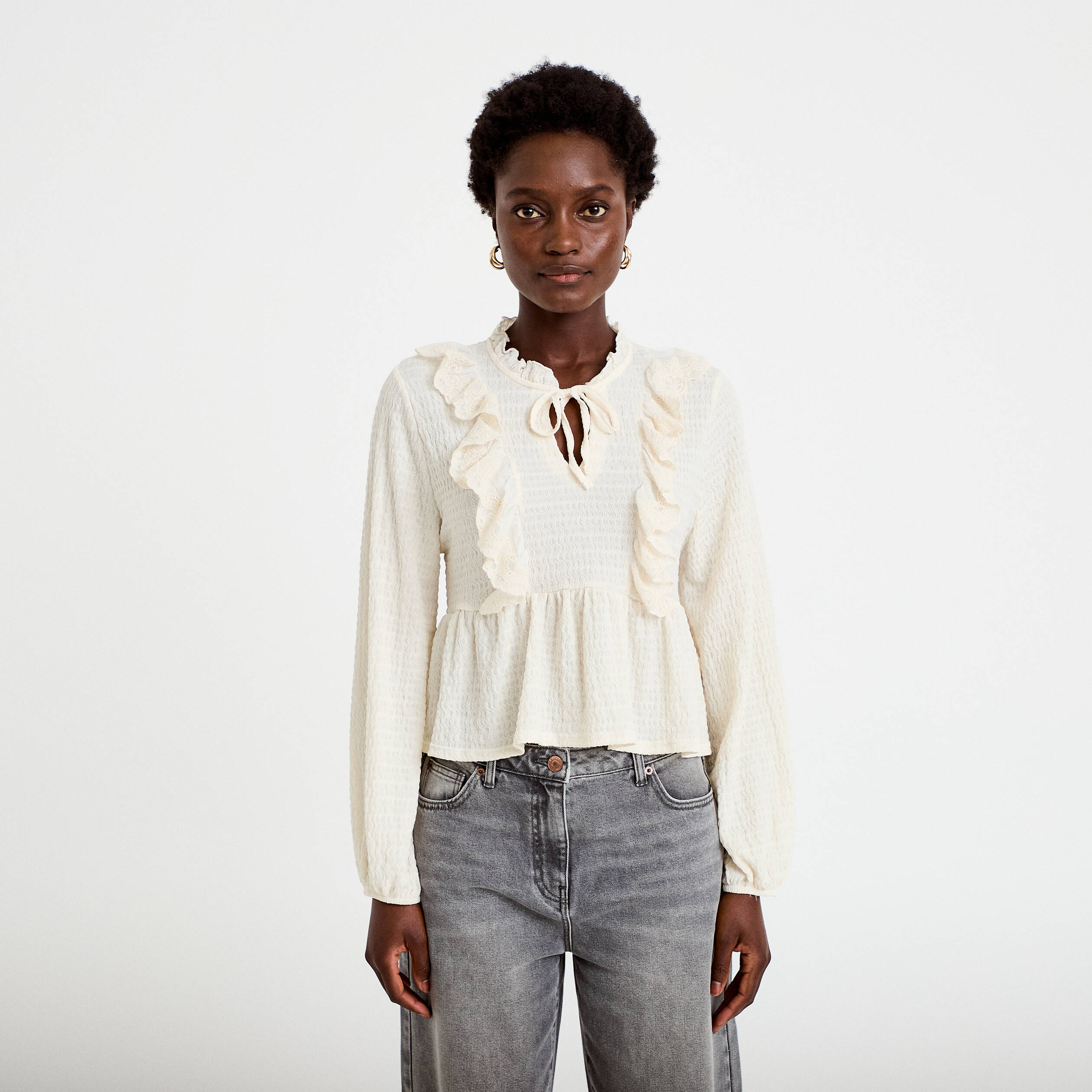 Blouse droite pliss&eacute;e col montant ecru femme
