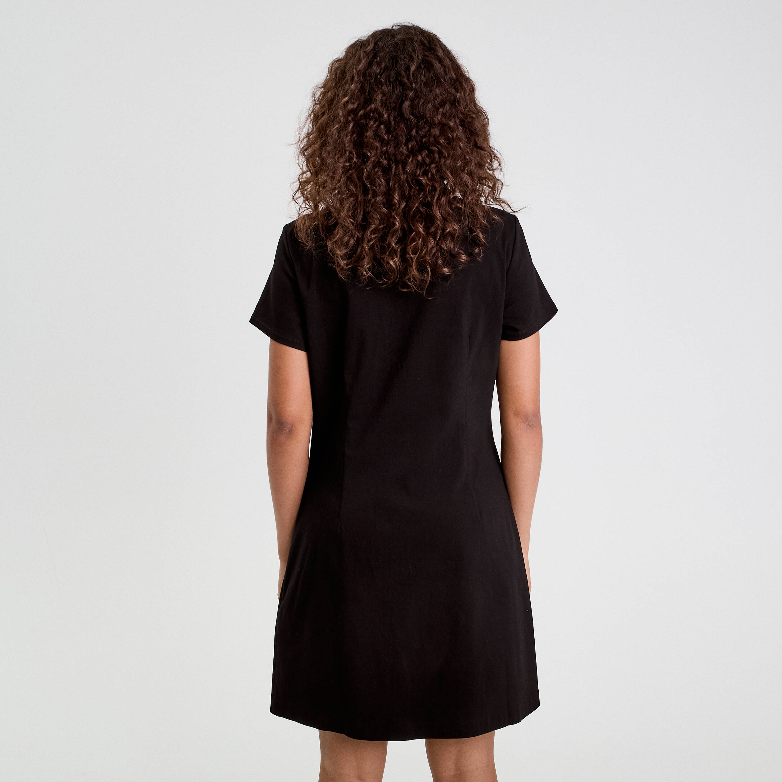 Robe droite boutonn&eacute;e noir femme