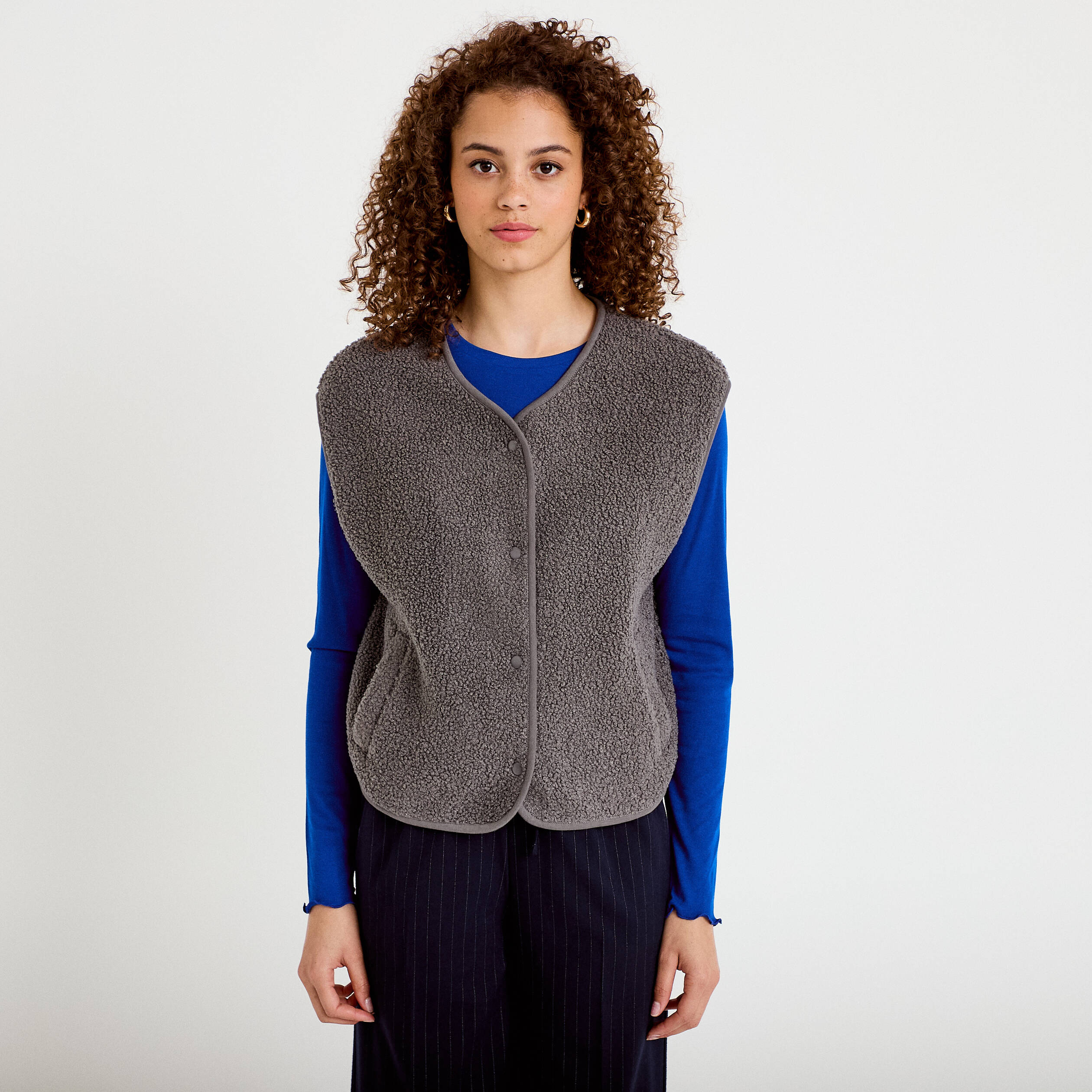Gilet sans manches effet polaire gris fonc&eacute; femme