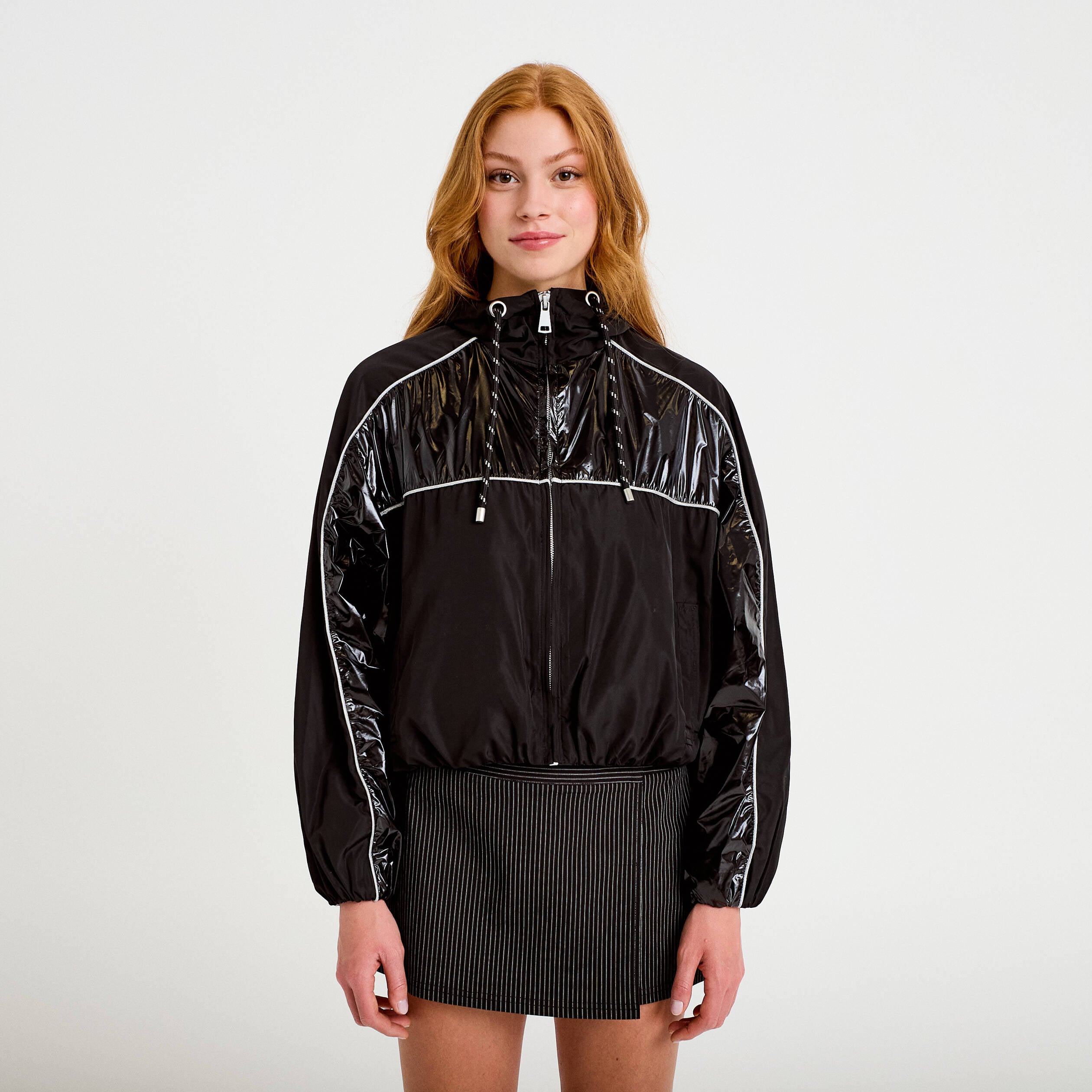 Coupe-vent oversize cropped bi-mati&egrave;re noir femme