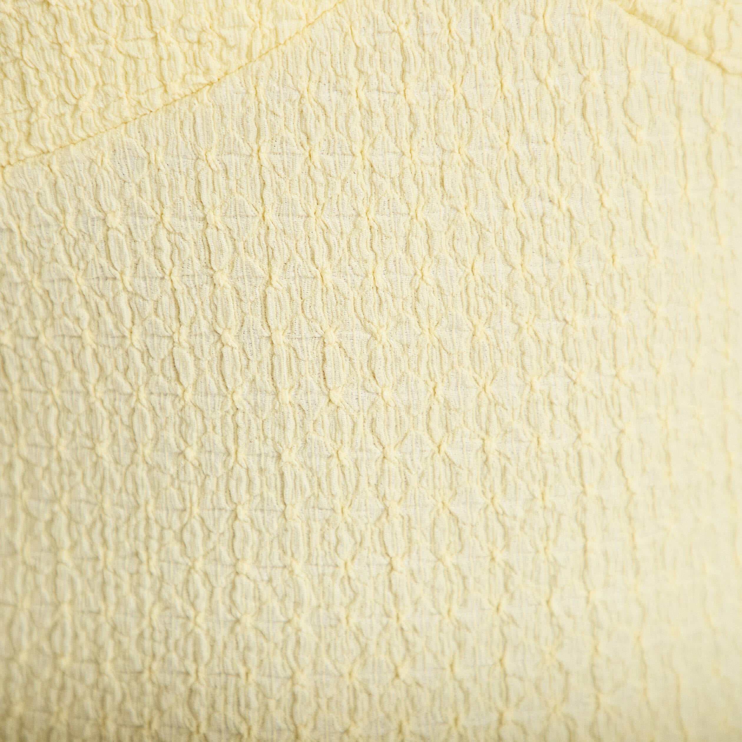 Top cintr&eacute; sans manches avec relief jaune pastel femme