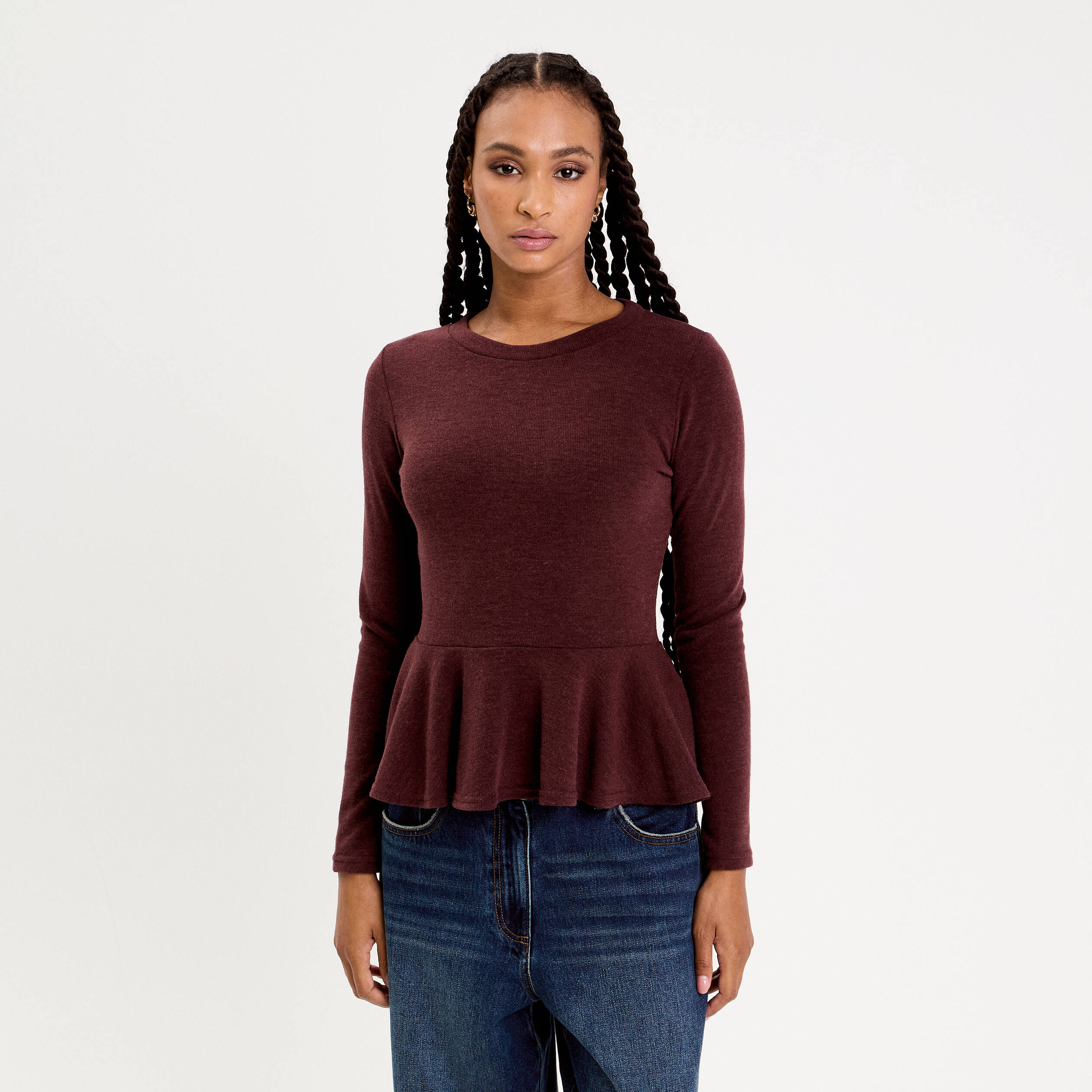 Pull ajust&eacute; court manches longues bordeaux femme