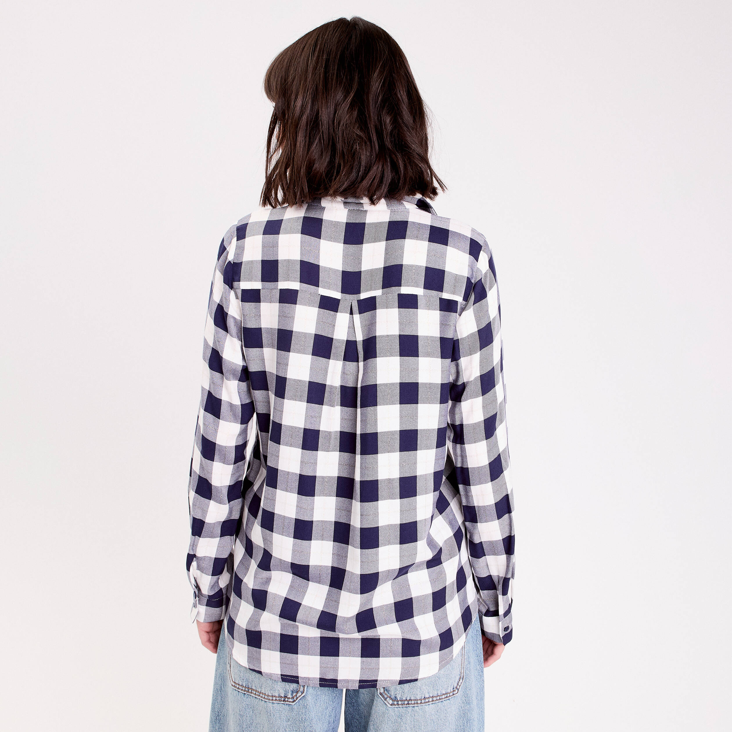 Chemise &agrave; carreaux fils m&eacute;tallis&eacute;s bleu femme
