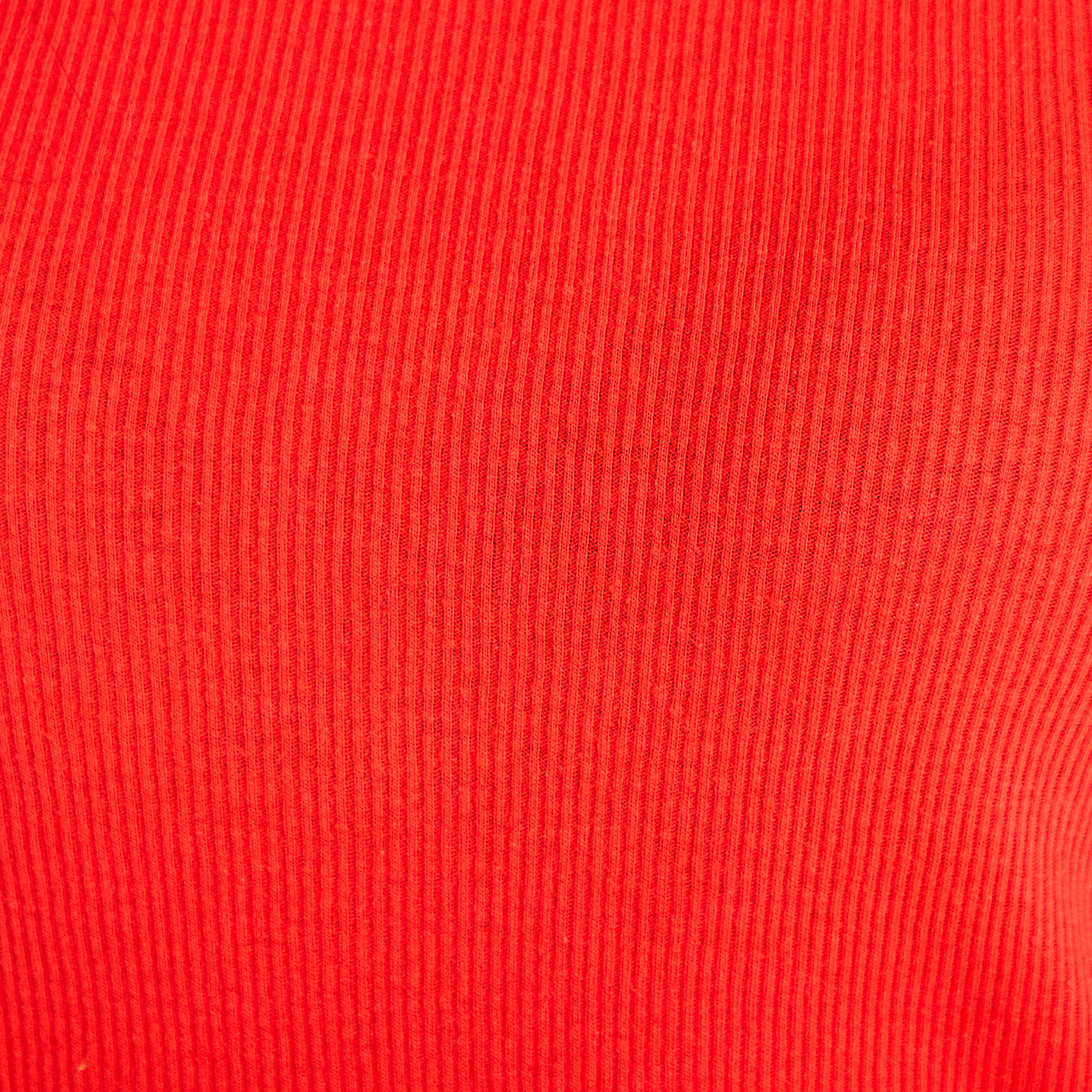 T-shirt ajust&eacute; col rond manches courtes rouge femme