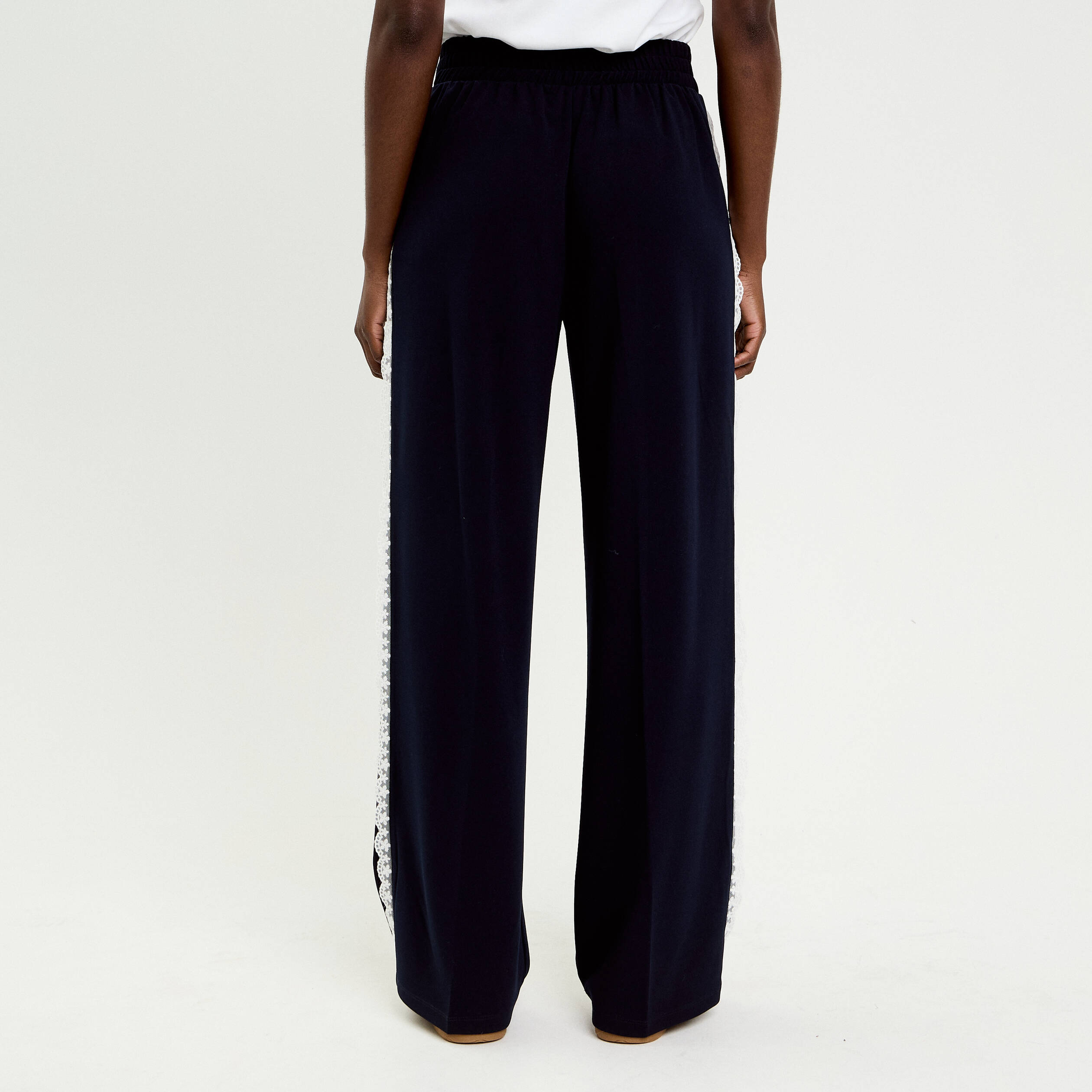 Pantalon large fluide d&eacute;tail dentelle bleu marine femme