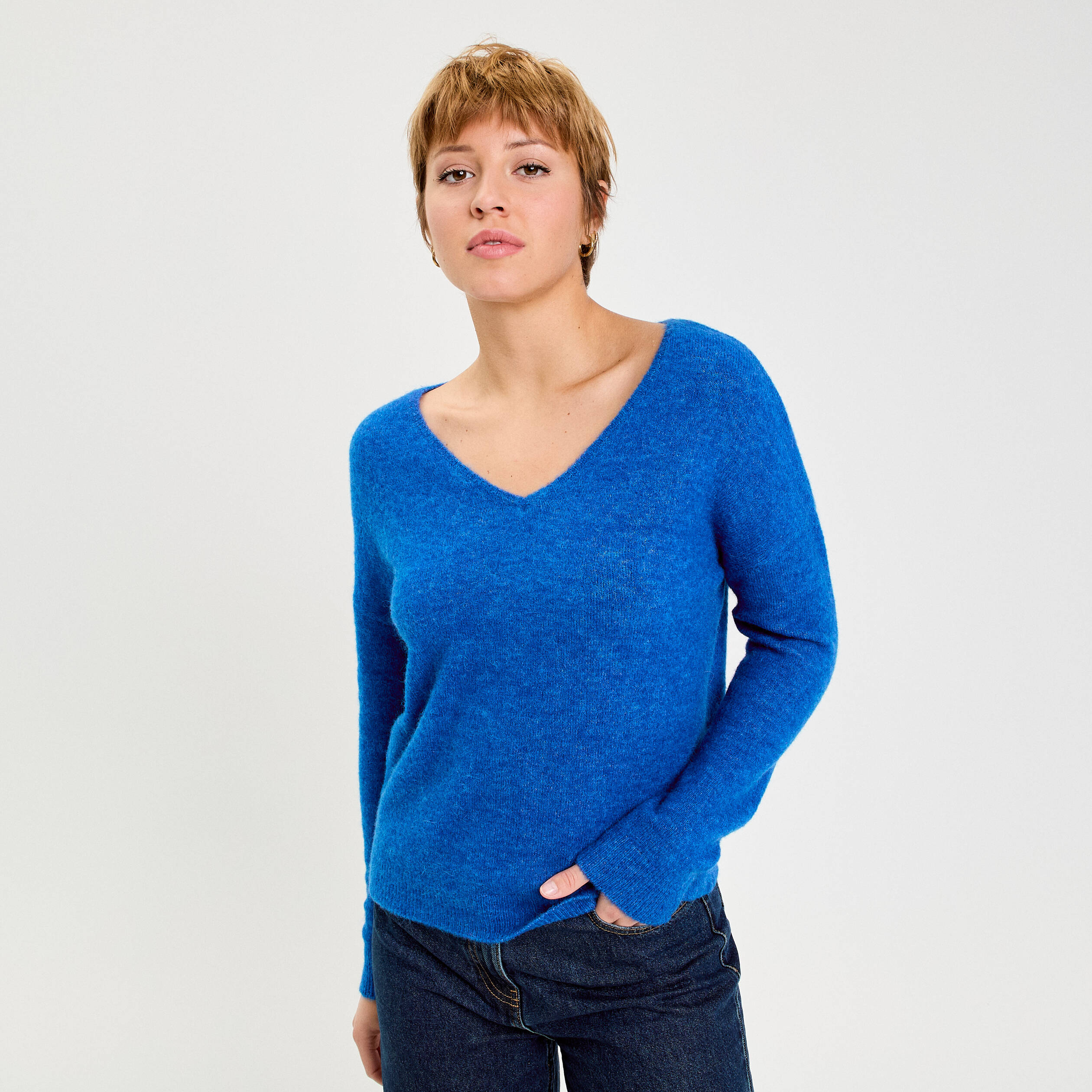 Pull avec col en V bleu electrique femme