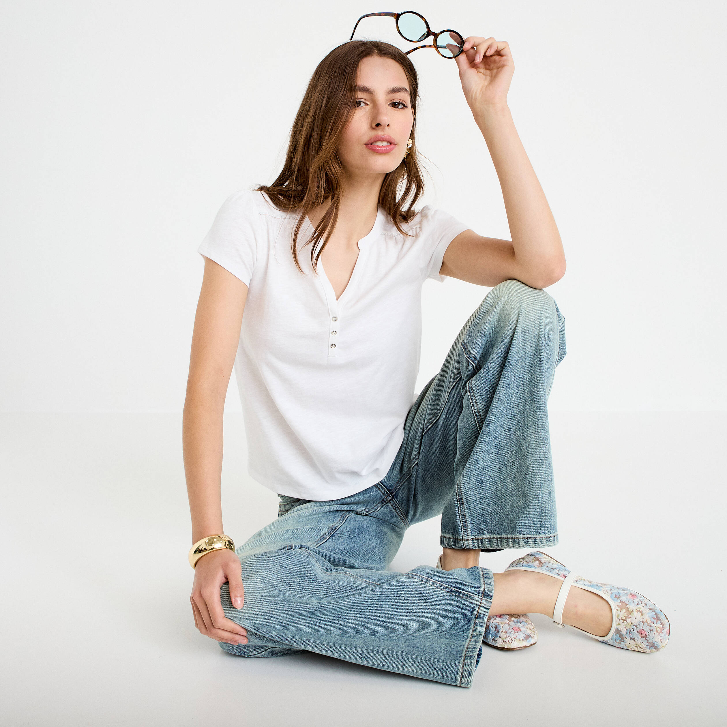 T-shirt boutonn&eacute; sur le devant blanc femme