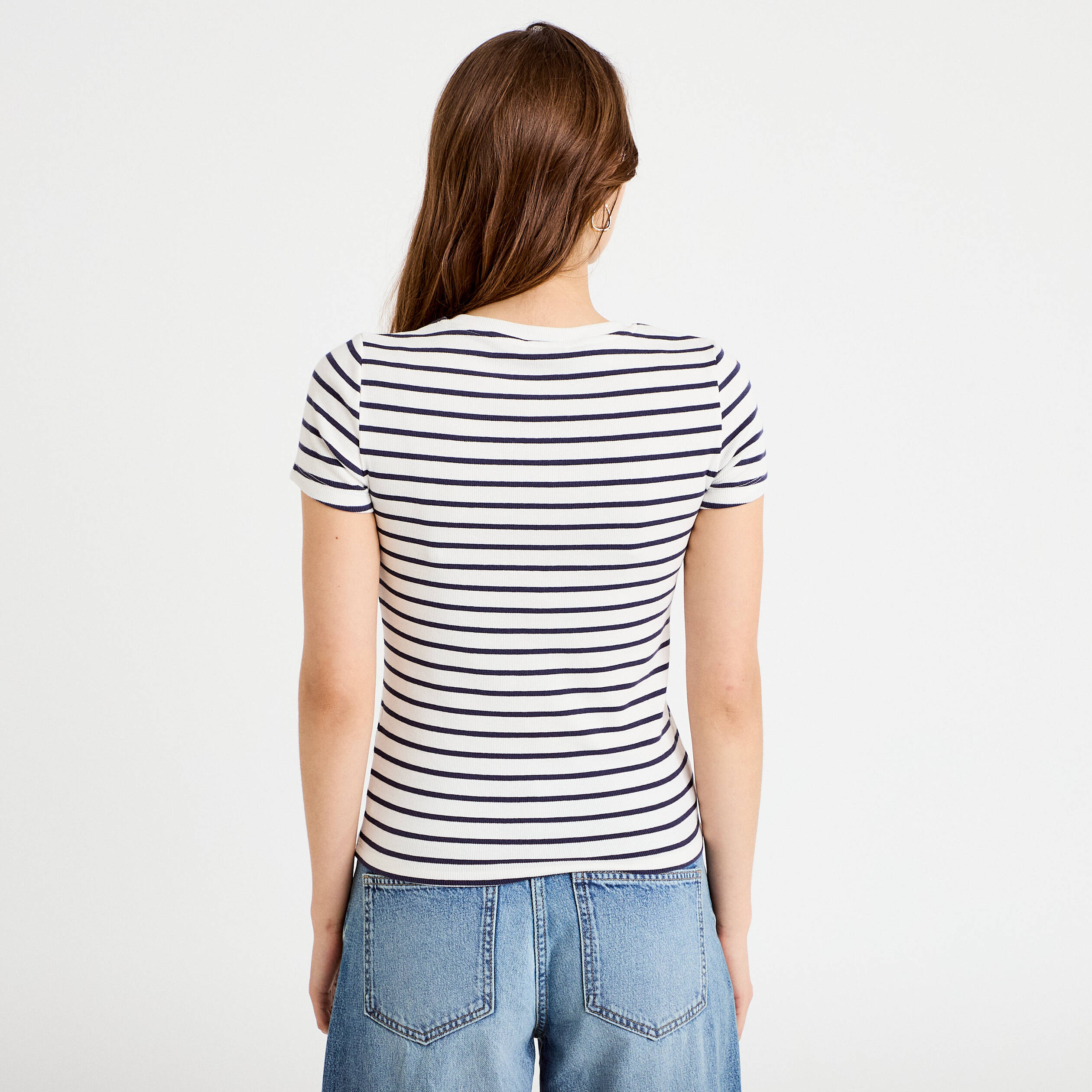 T-shirt c&ocirc;tel&eacute; ajust&eacute; blanc femme