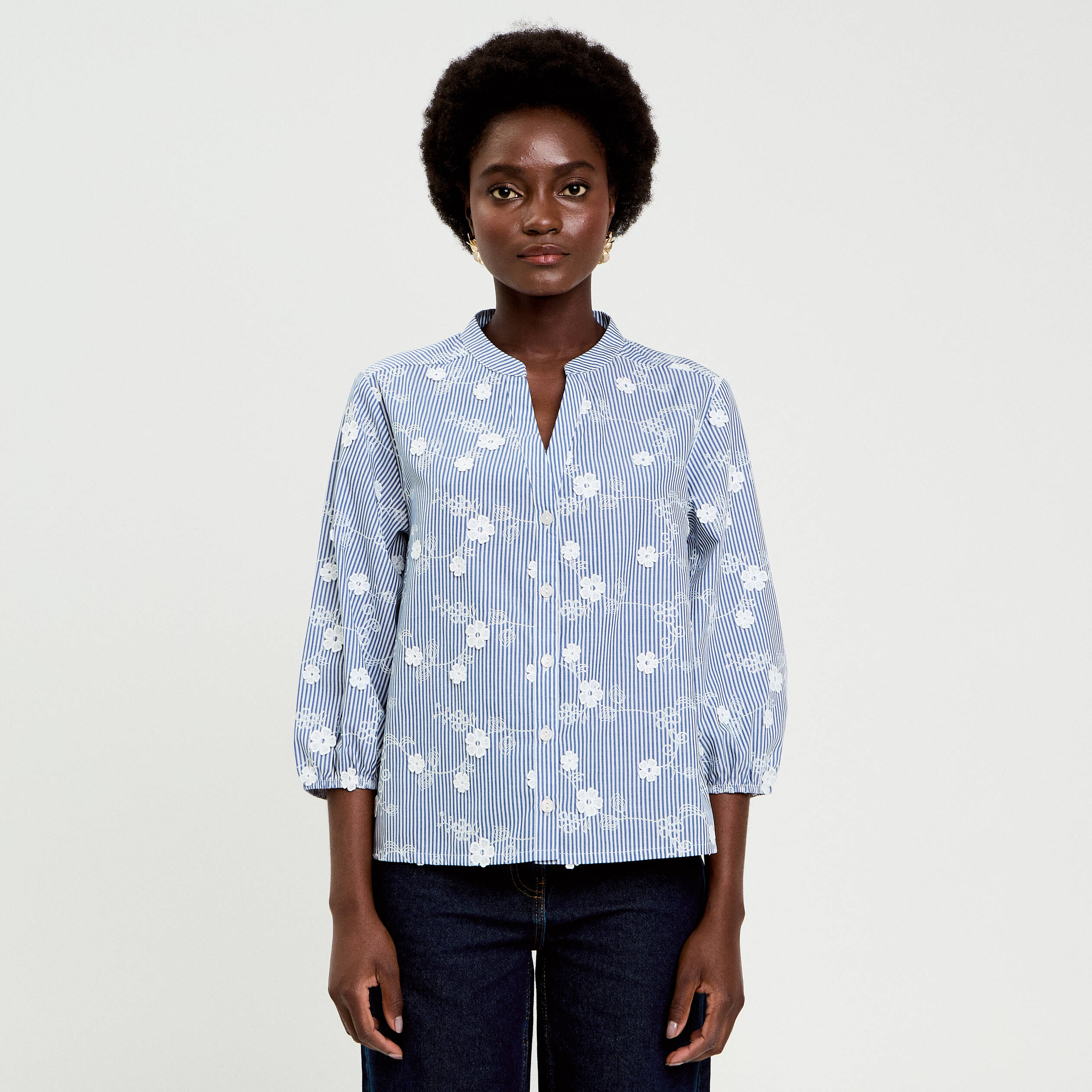 Blouse brod&eacute;e col mao manches 3/4 blanc femme