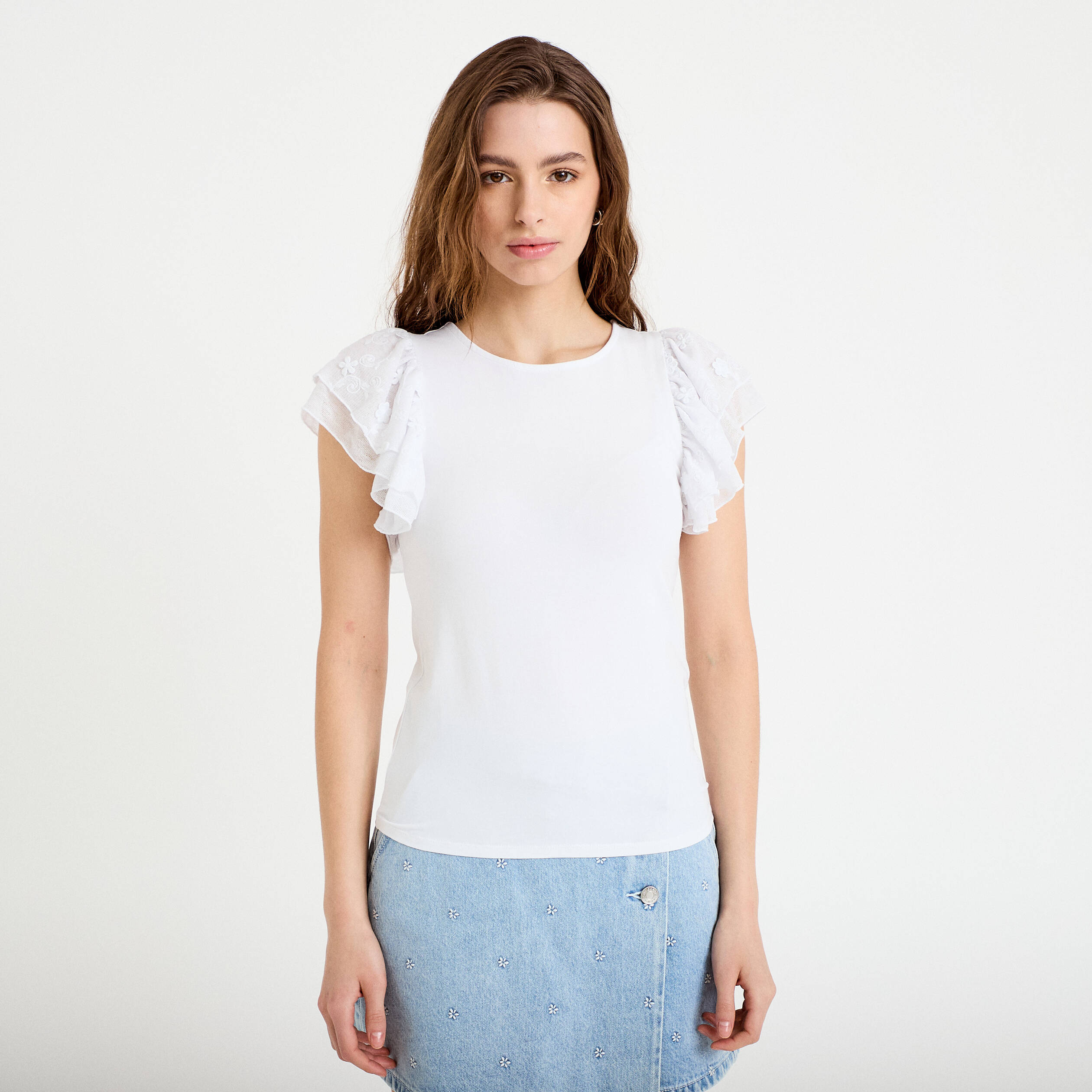 T-shirt ajust&eacute; dentelle col rond blanc femme