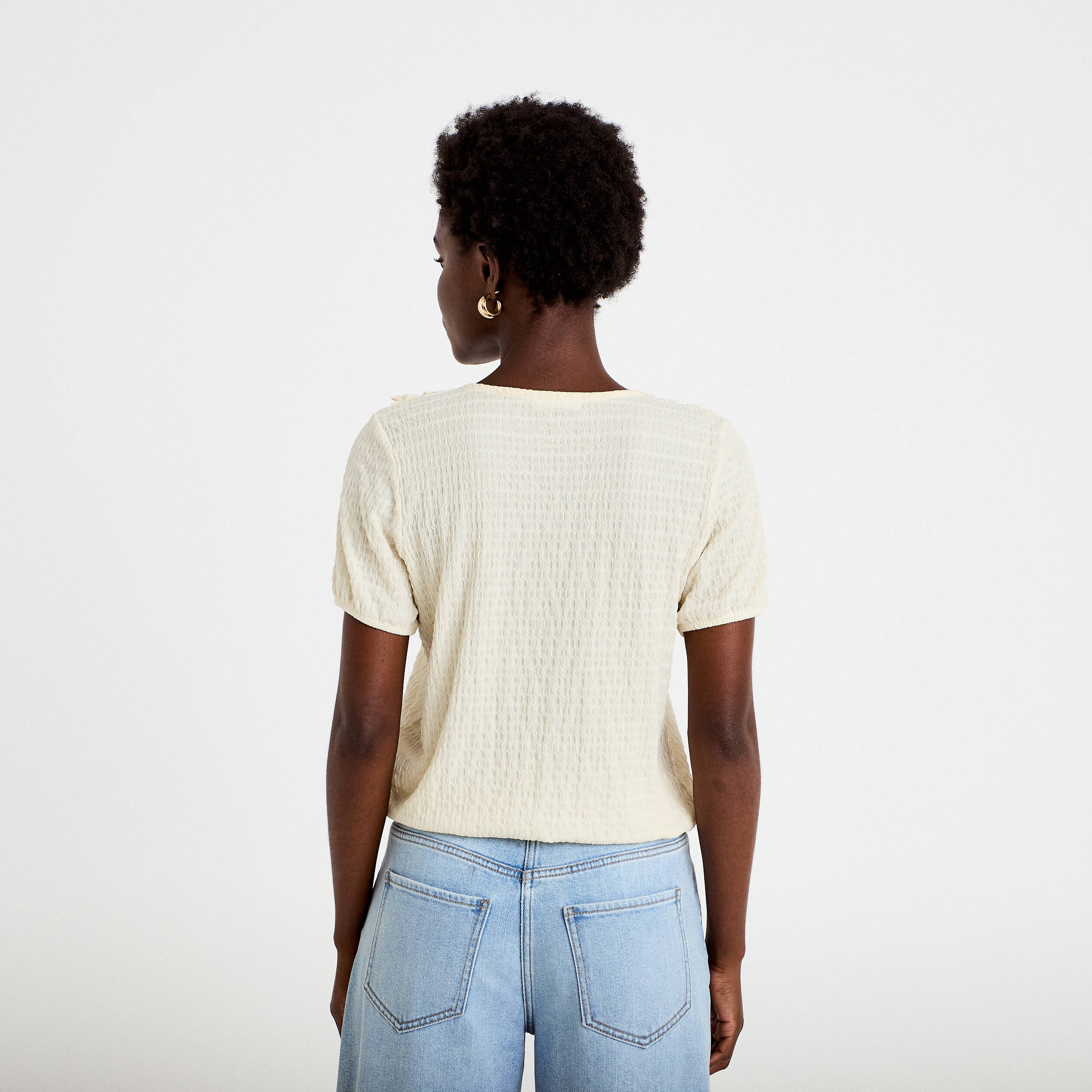 Blouse pliss&eacute;e col v manches courtes ecru femme