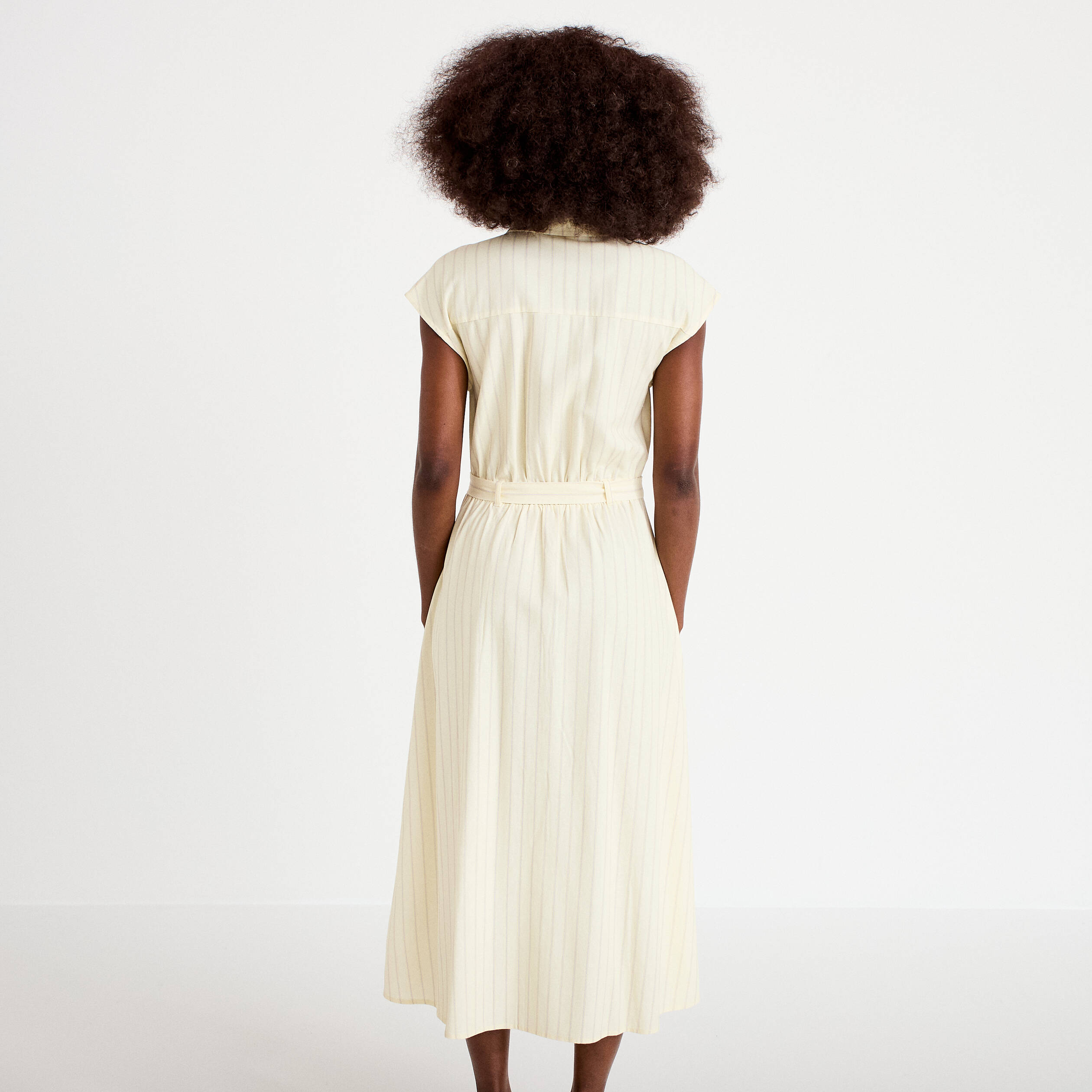 Robe midi &eacute;vas&eacute;e manches tr&egrave;s courtes jaune pastel femme