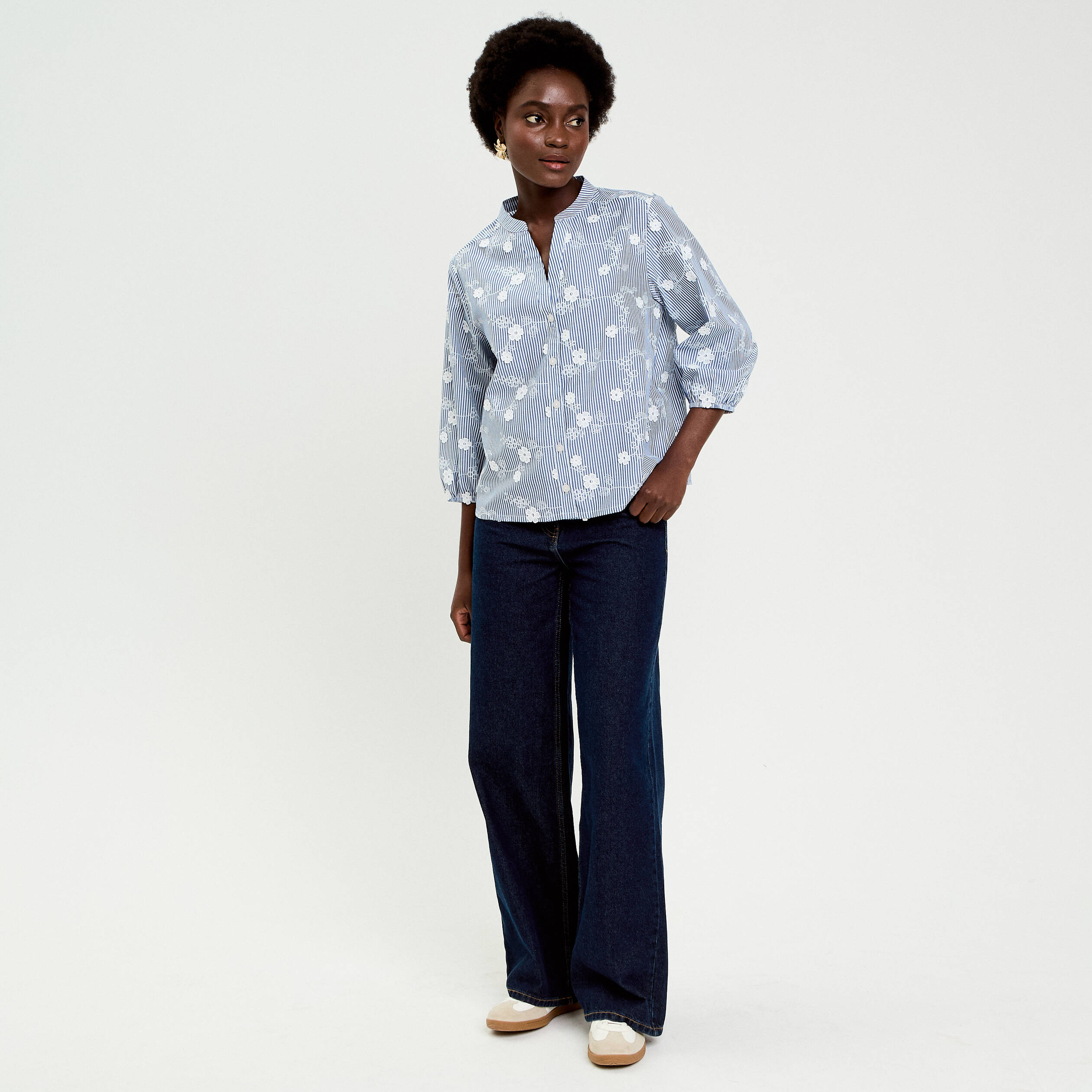 Blouse brod&eacute;e col mao manches 3/4 blanc femme