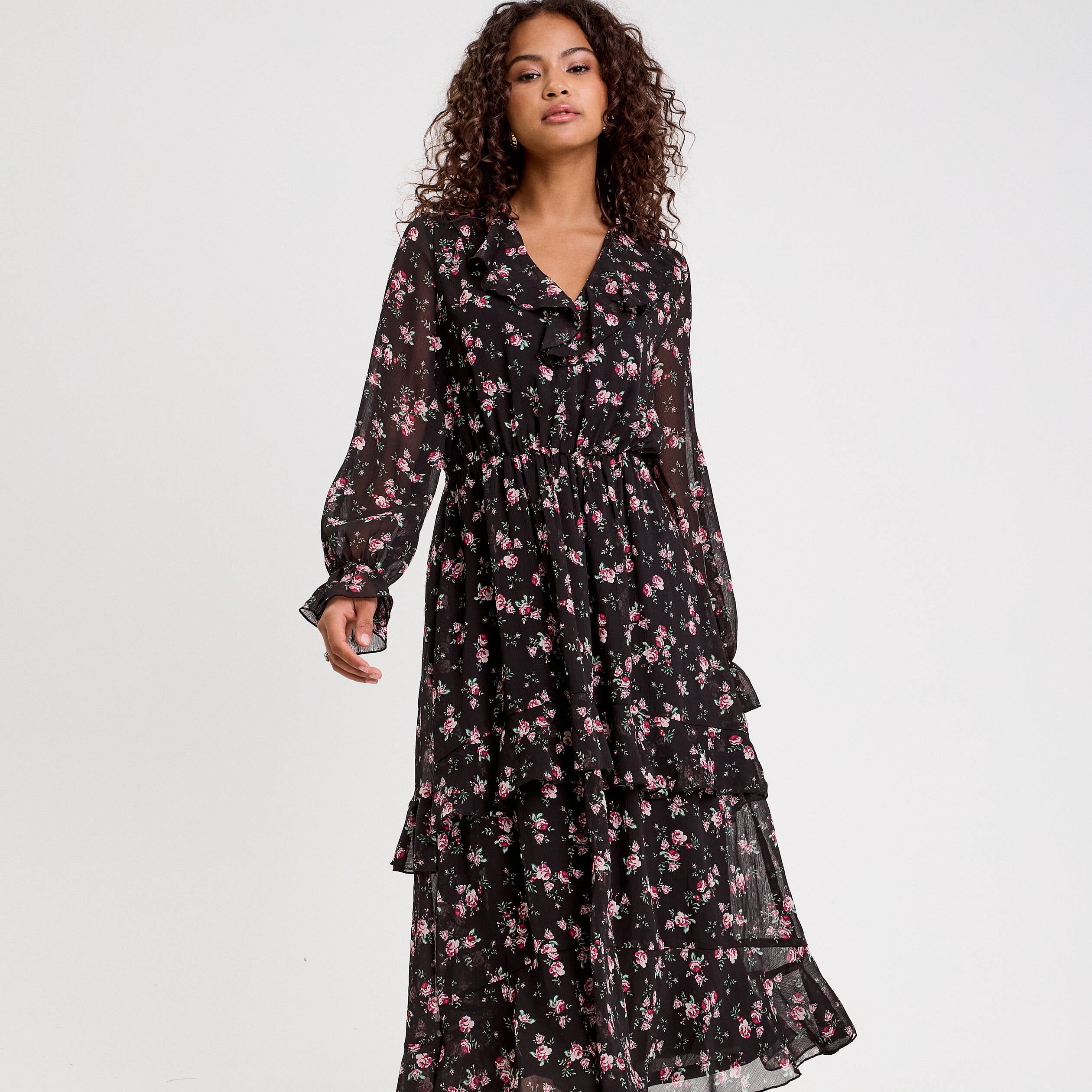 Robe longue &eacute;vas&eacute;e volants noir femme