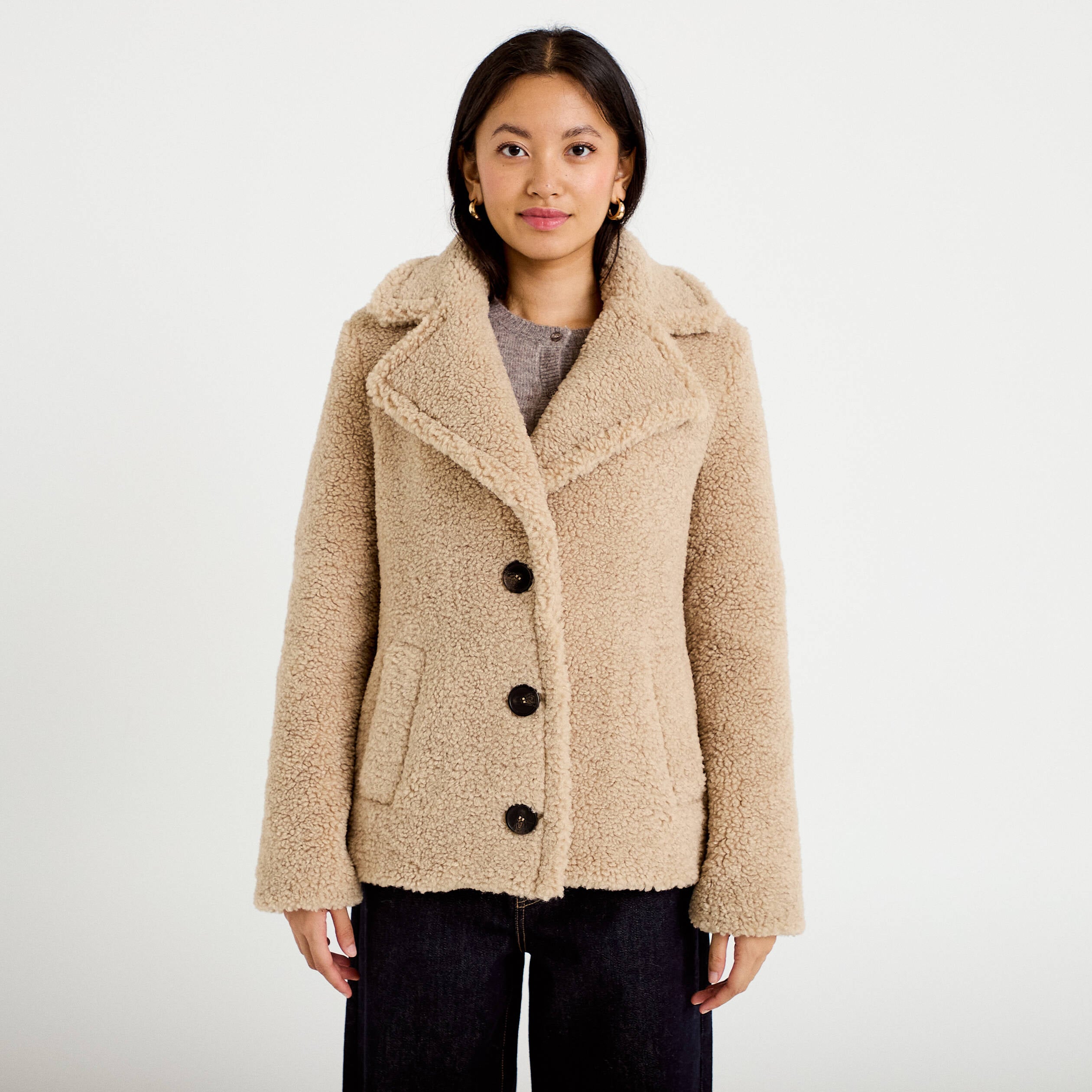 Manteau droit bouclettes col tailleur beige femme