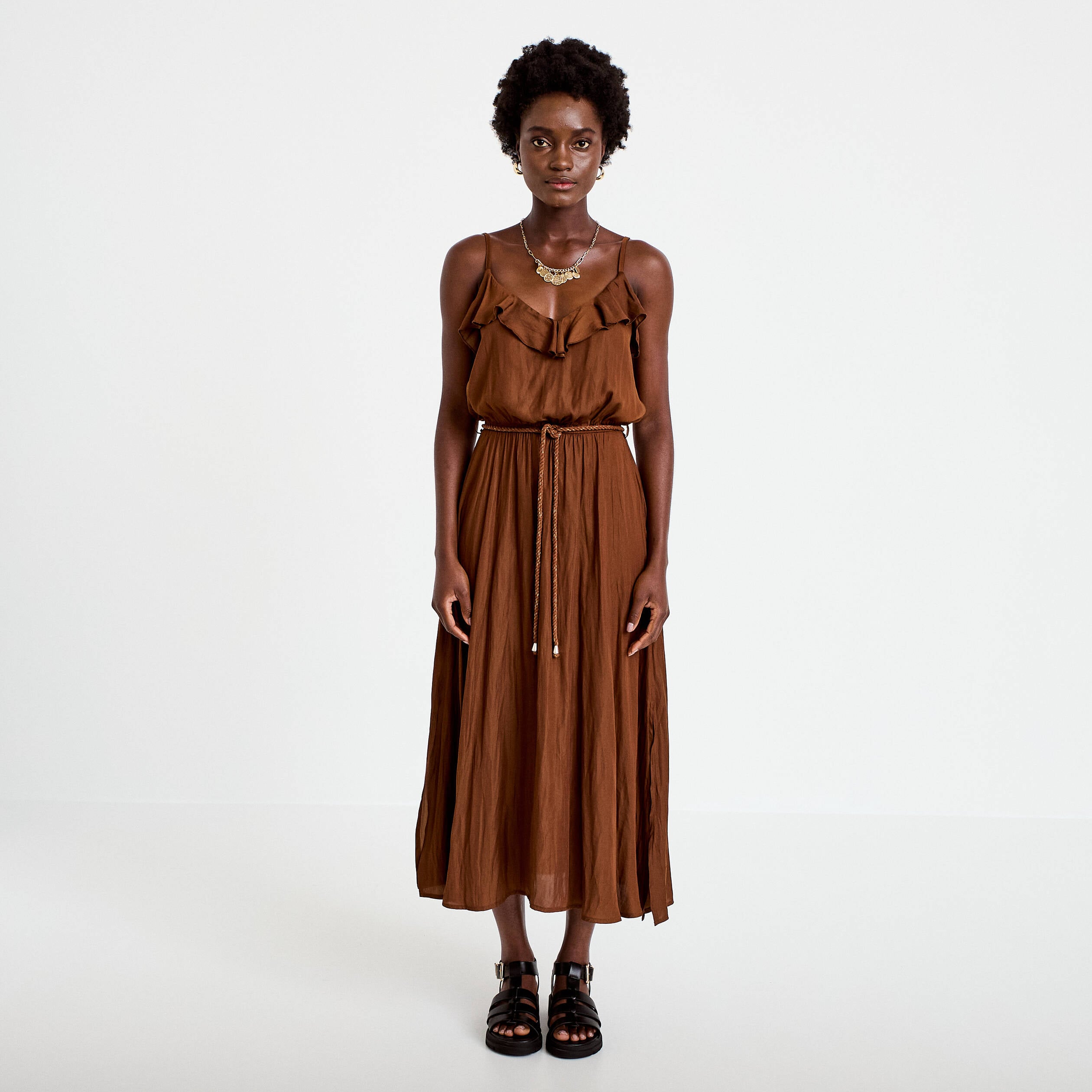 Robe longue &eacute;vas&eacute;e col v bretelles marron femme
